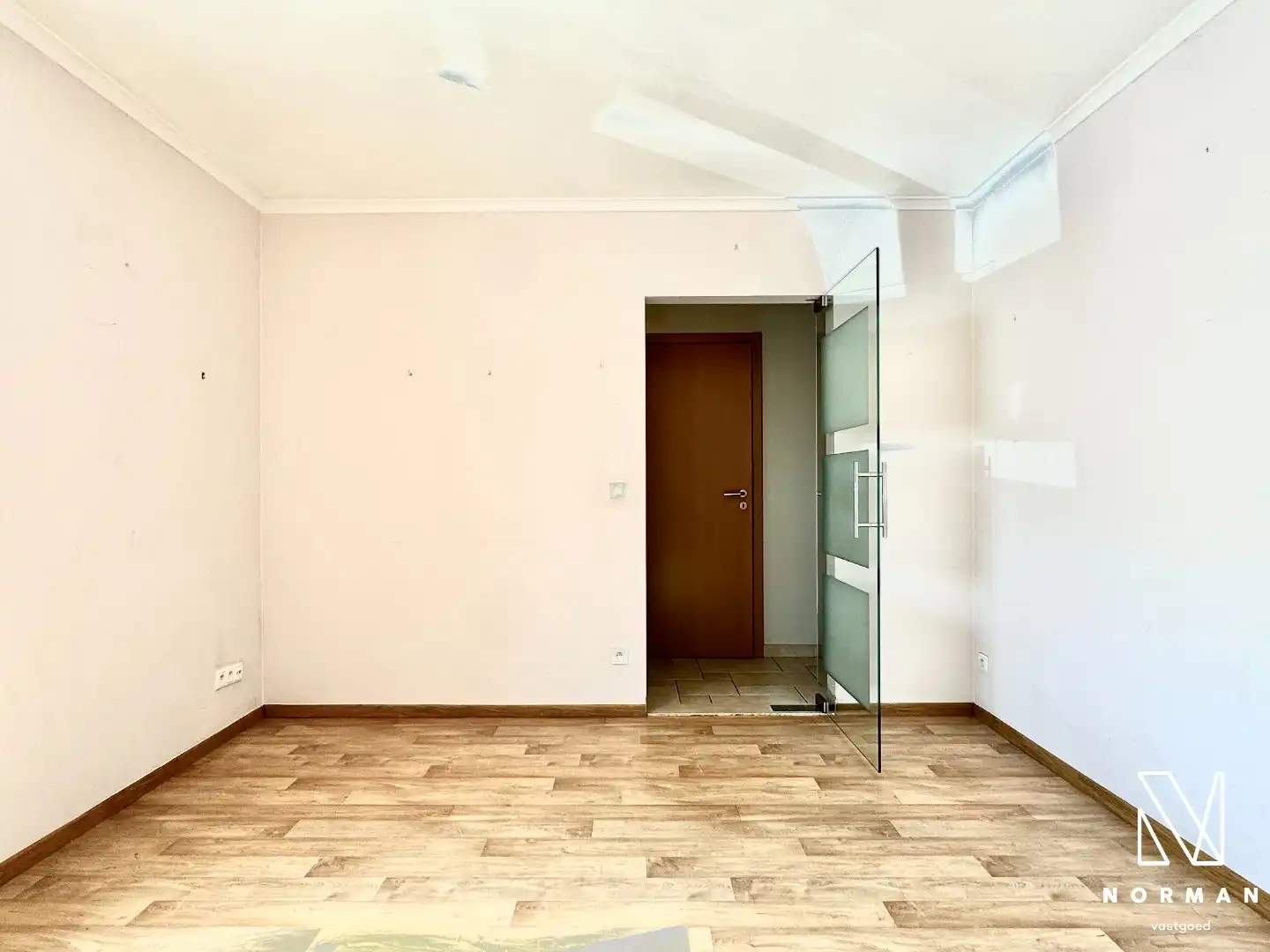 Gelijkvloers 2-slaapkamer appartement met tuin en garage te koop in Leupegem! foto 5