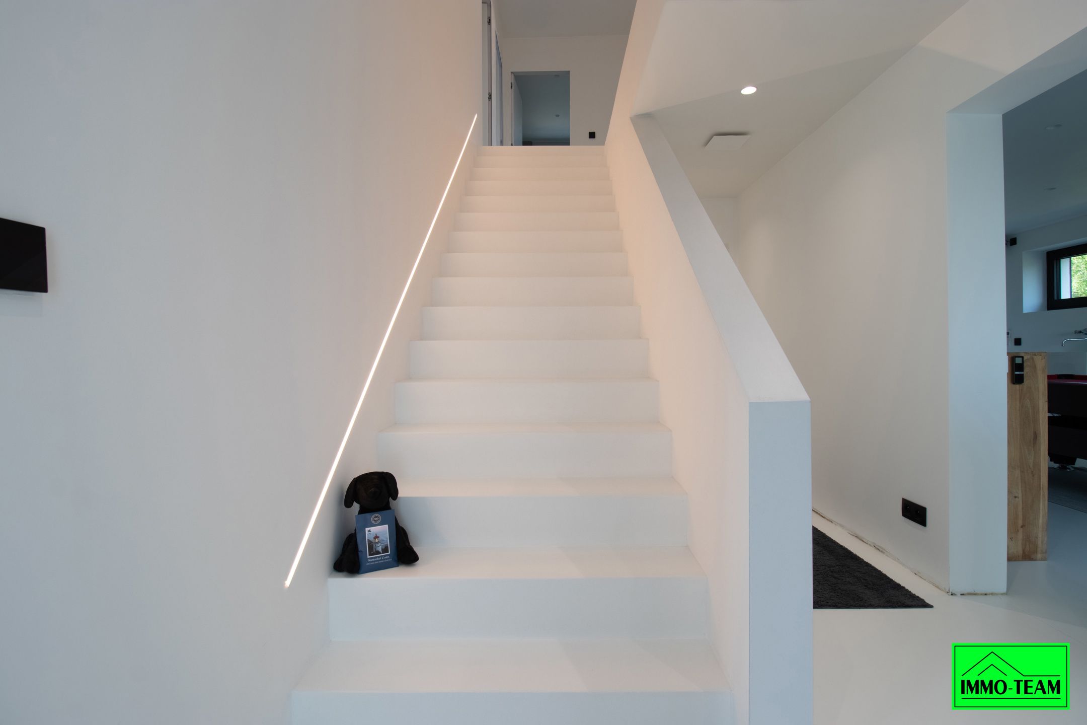 Strakke architectuur,  instapklaar wonen op topniveau foto 30