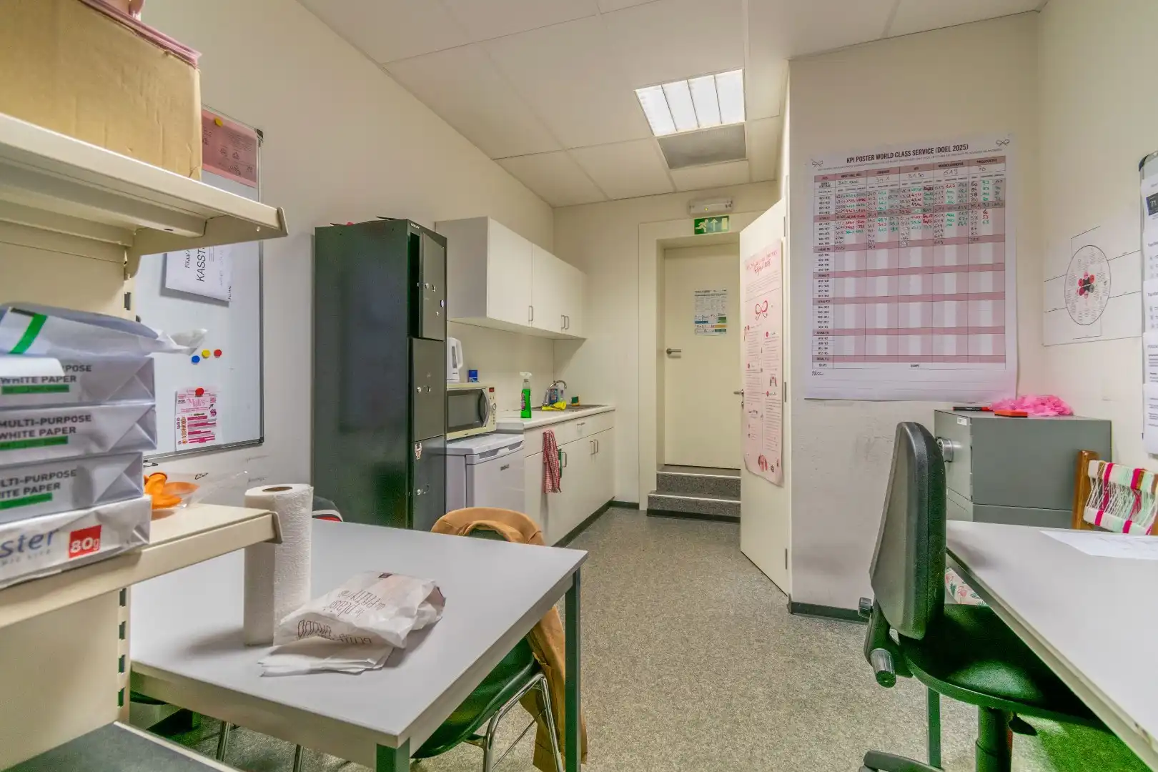 Een zeer ruim (215m²) handelsgelijkvloers foto 7