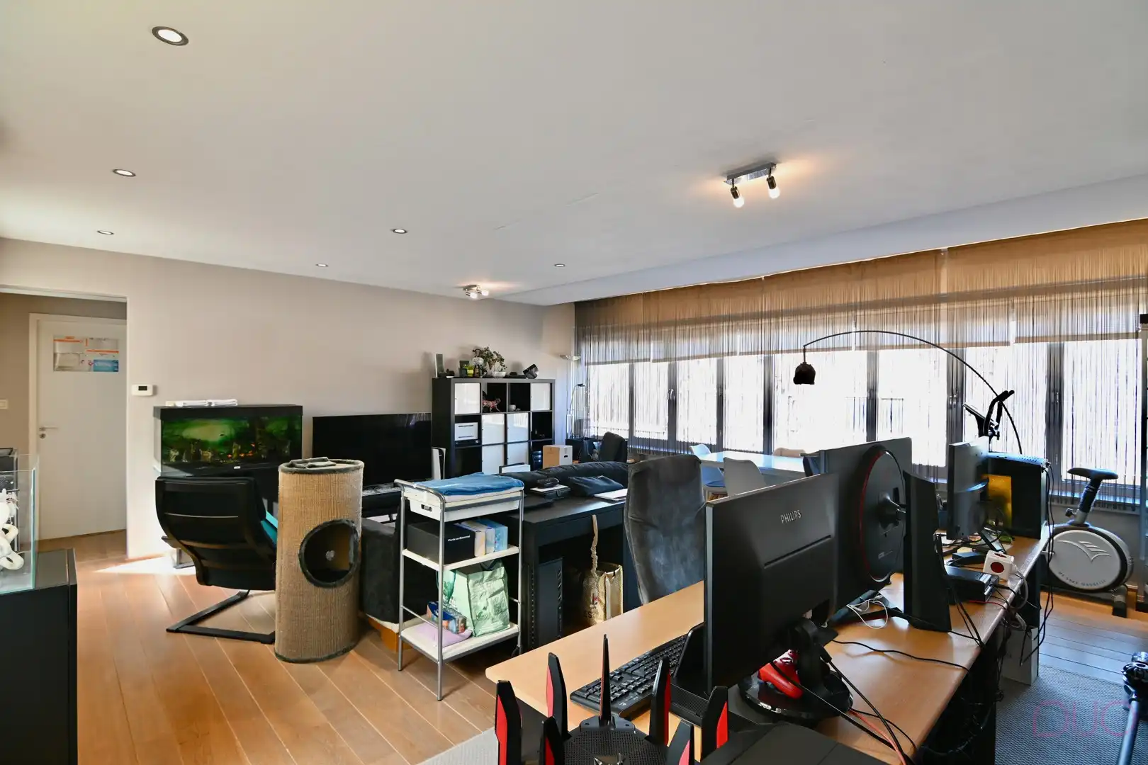 Centraal gelegen appartement met drie slaapkamers en terras foto 5