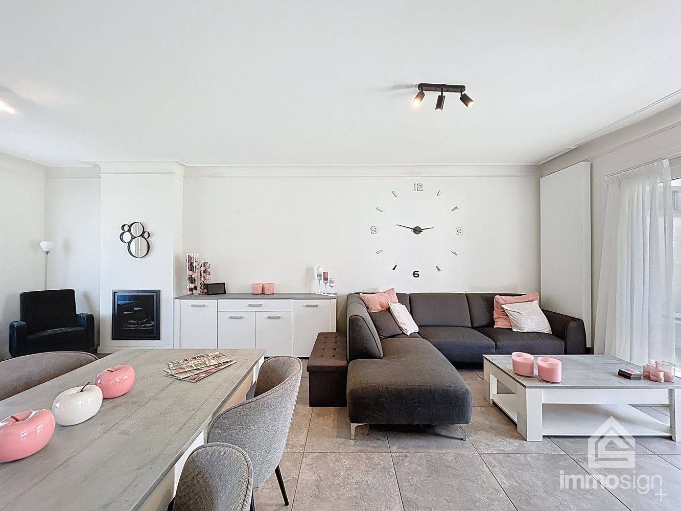 Instapklare gezinswoning met 3 slaapkamers, 2 badkamers, vrijstaande garage en prachtige tuinkamer foto 21