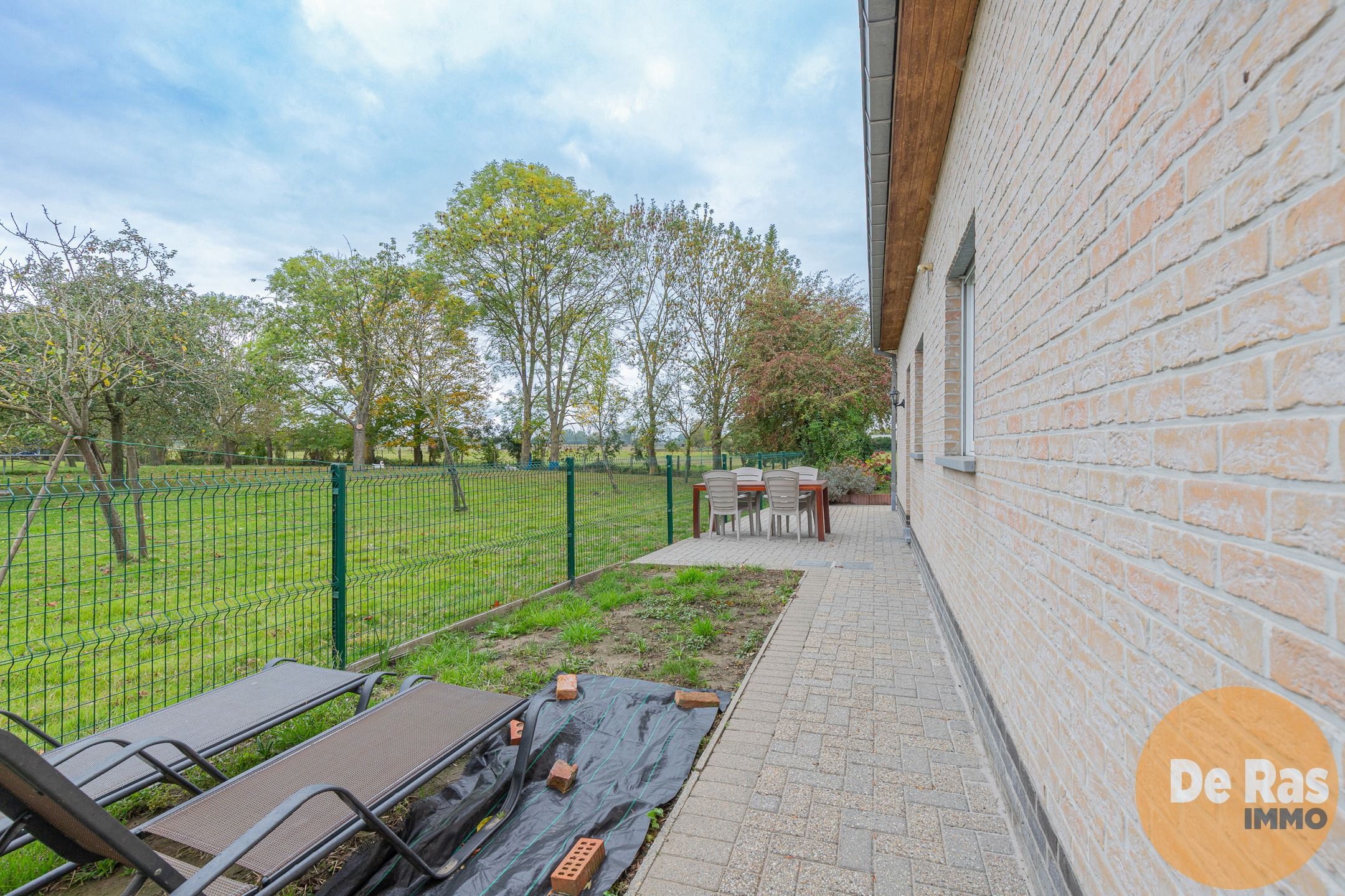 WICHELEN - Goed onderhouden woning op goede locatie met tuin foto 19