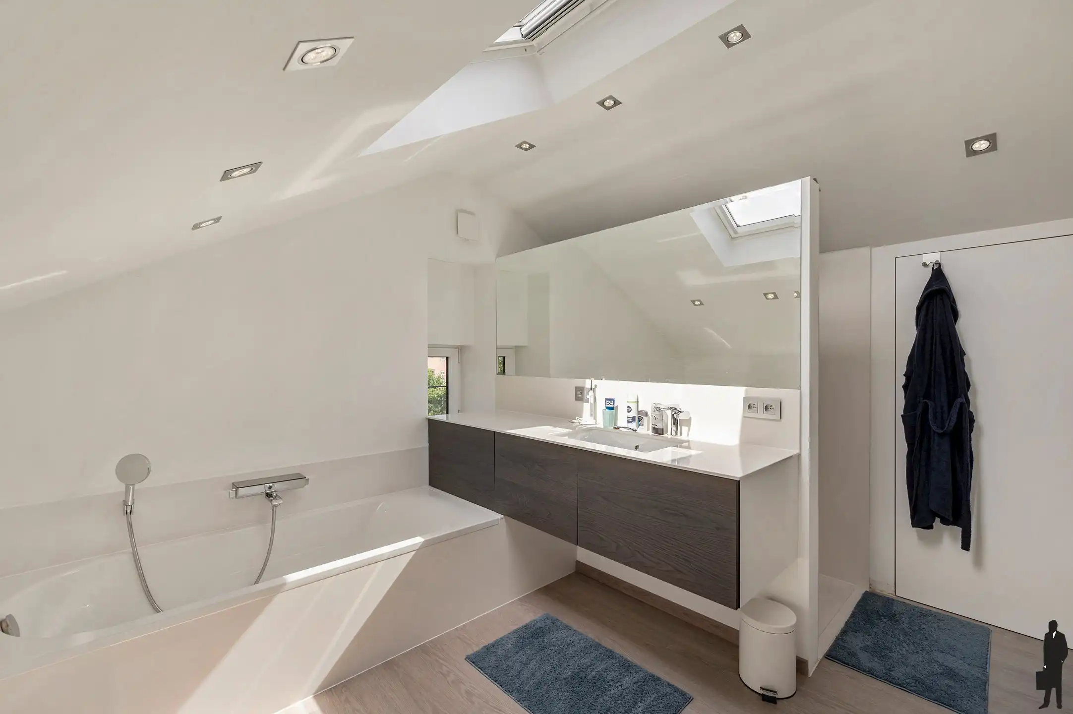 Instapklare open bebouwing met inpandige garage en zonnige tuin op 692 m². foto 16