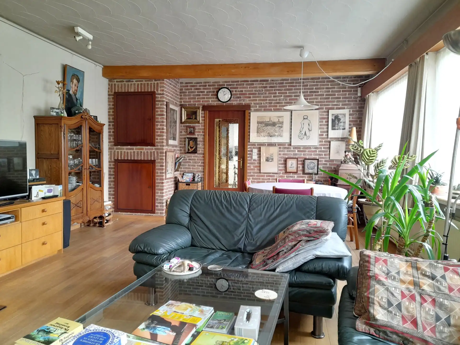 Handelspand met woonhuis en tuintje foto 8