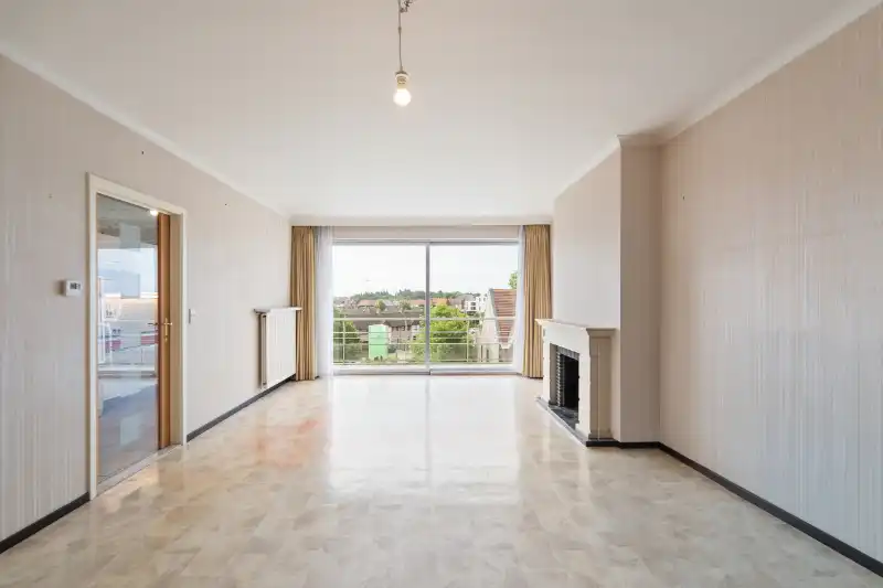 Ruim appartement met twee slaapkamers in centrum Roeselare foto 2