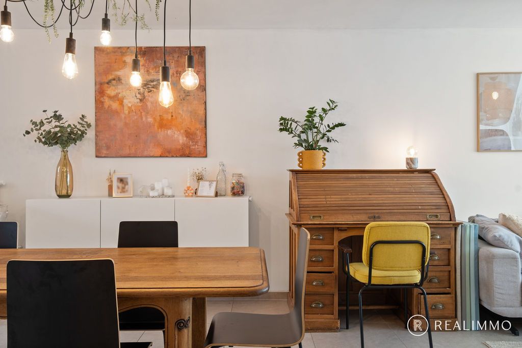 Gerenoveerde woning in rustige straat! foto 9