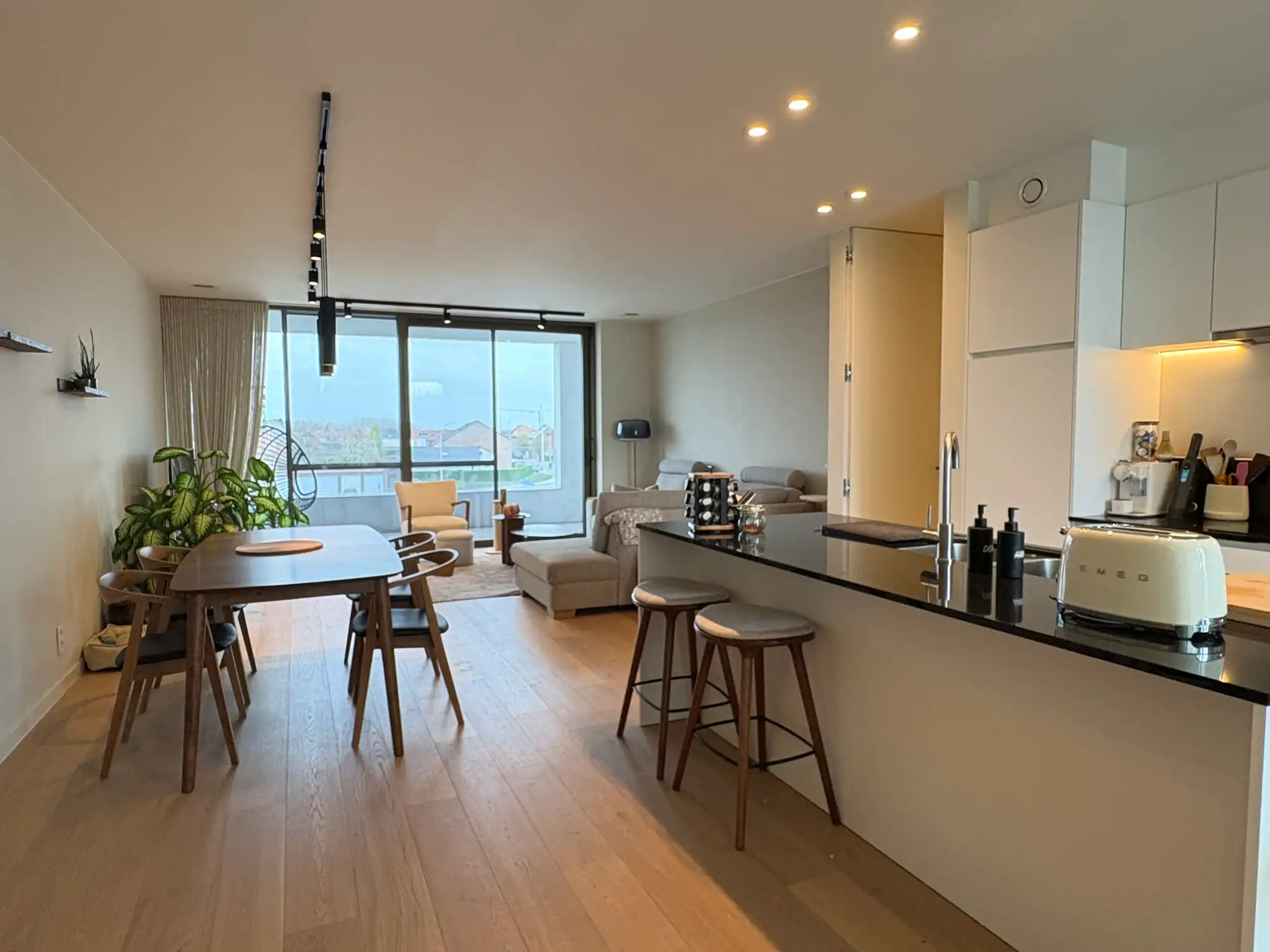 Klassevol appartement met autostaanplaats te huur in Deinze foto 4