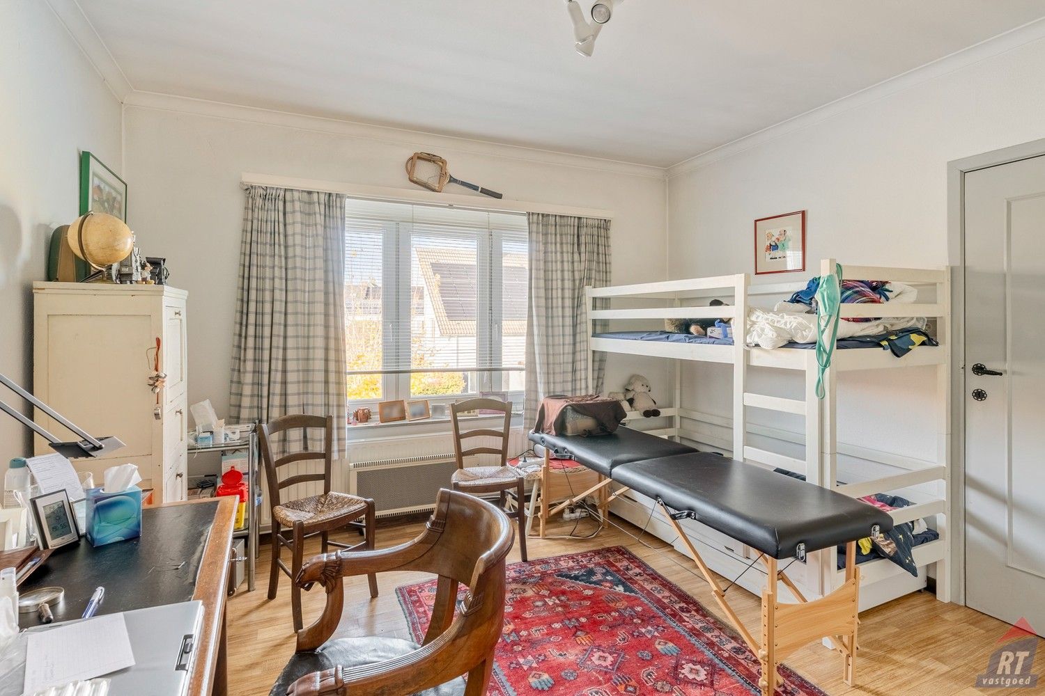 Ruime halfopen woning met potentieel, gunstig gelegen nabij centrum Sint-Truiden foto 14