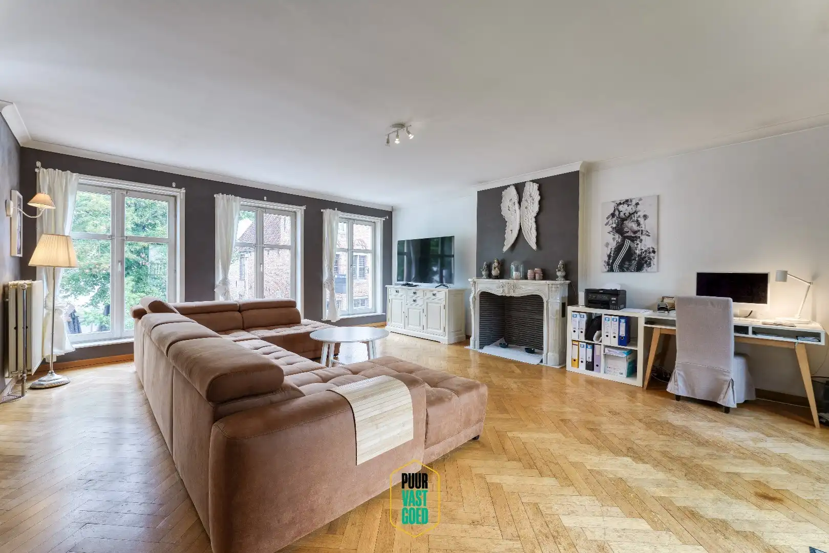 Handelsruimte met achteruitgang en 2 appartementen! foto 22