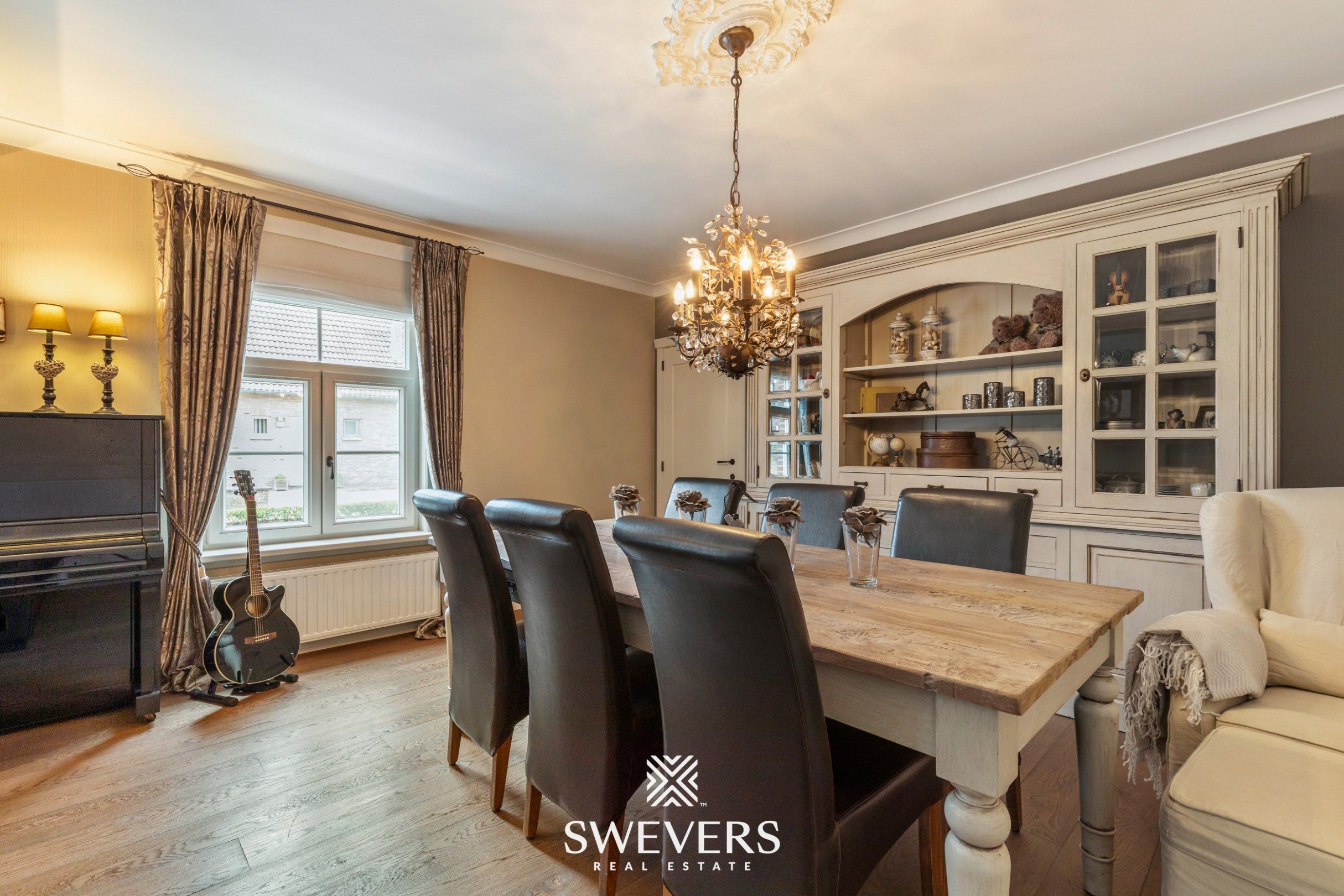 Ruime landelijke woning op 13 are 36 ca in Koersel.  foto 5