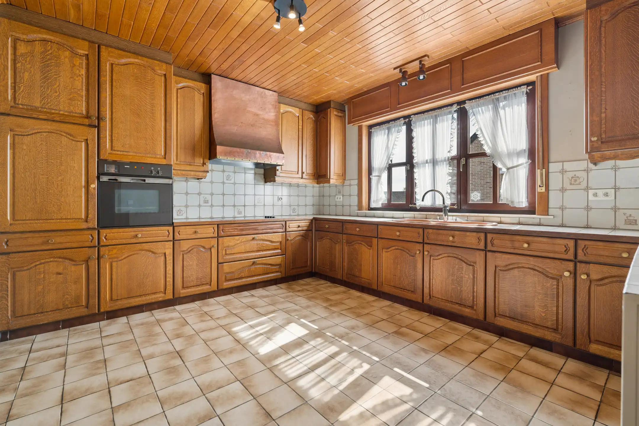 Rustig gelegen gezinswoning met uitbreidingsmogelijkheden foto 6