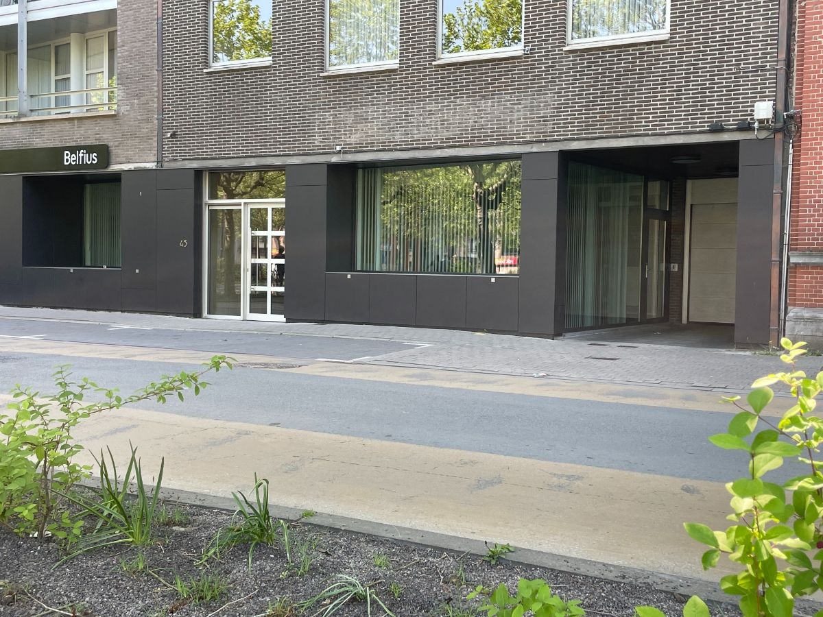 commercieel gelegen KANTOOR / PRAKTIJK foto 2
