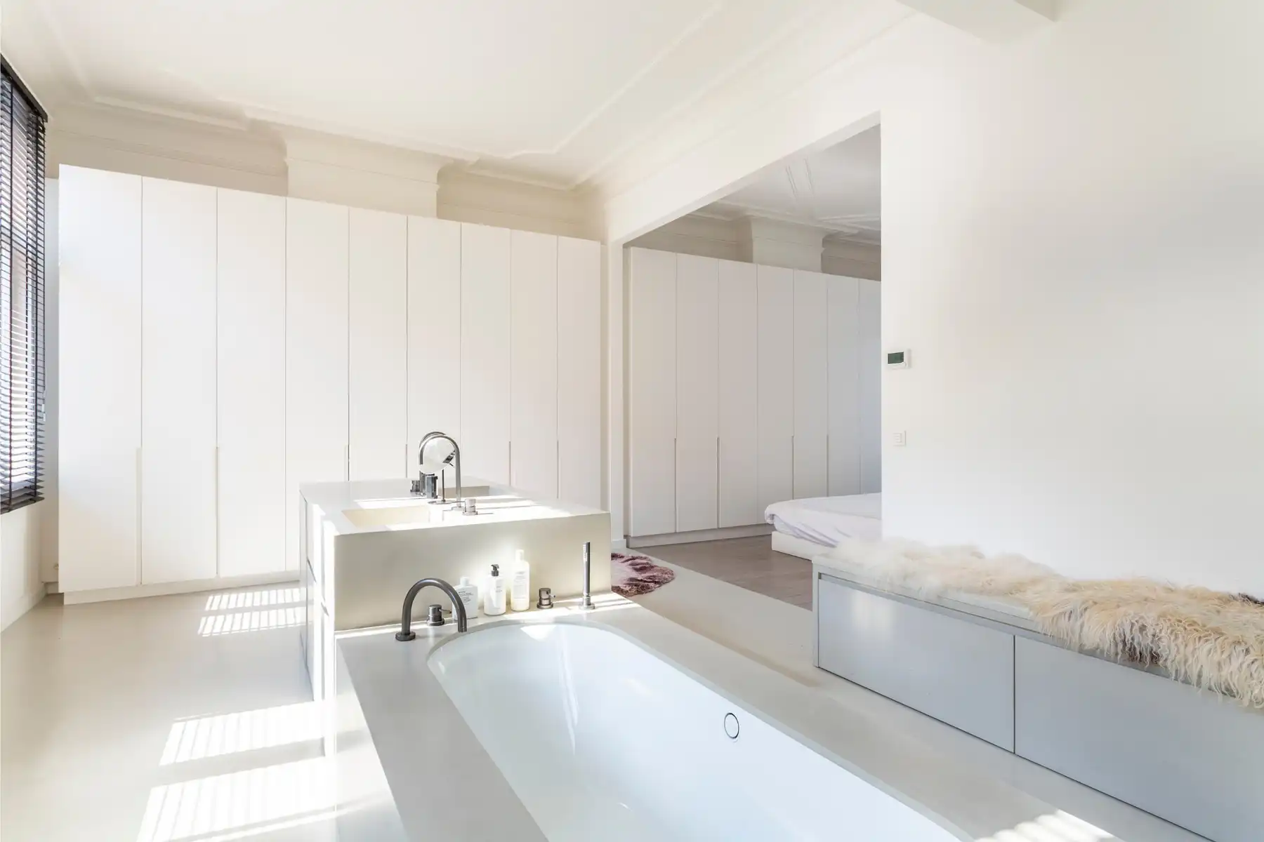 Stijlvolle luxe herenwoning op ’t Zuid met veel buitenruimte foto 17