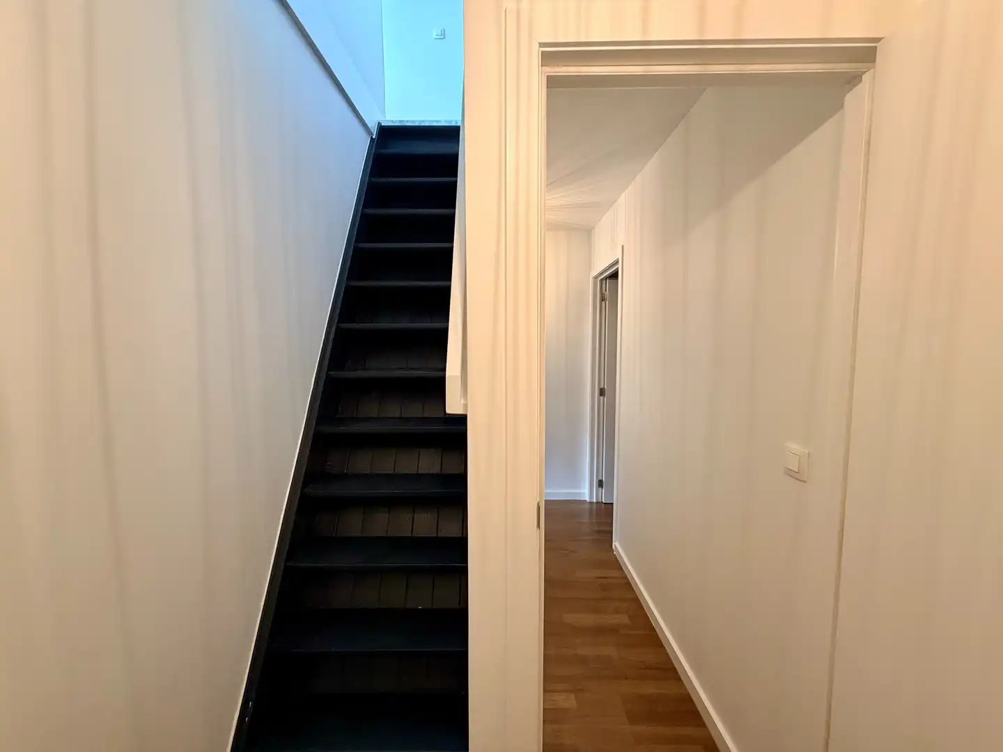 Volledig gerenoveerde woning met 3 slaapkamers en garage te Izegem! foto 11