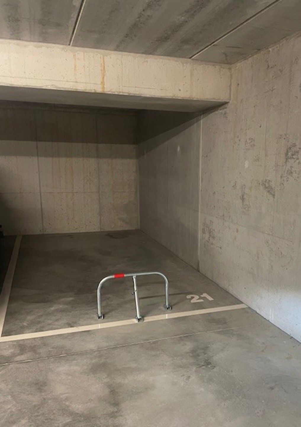 Parkeerplaats te huur foto 3