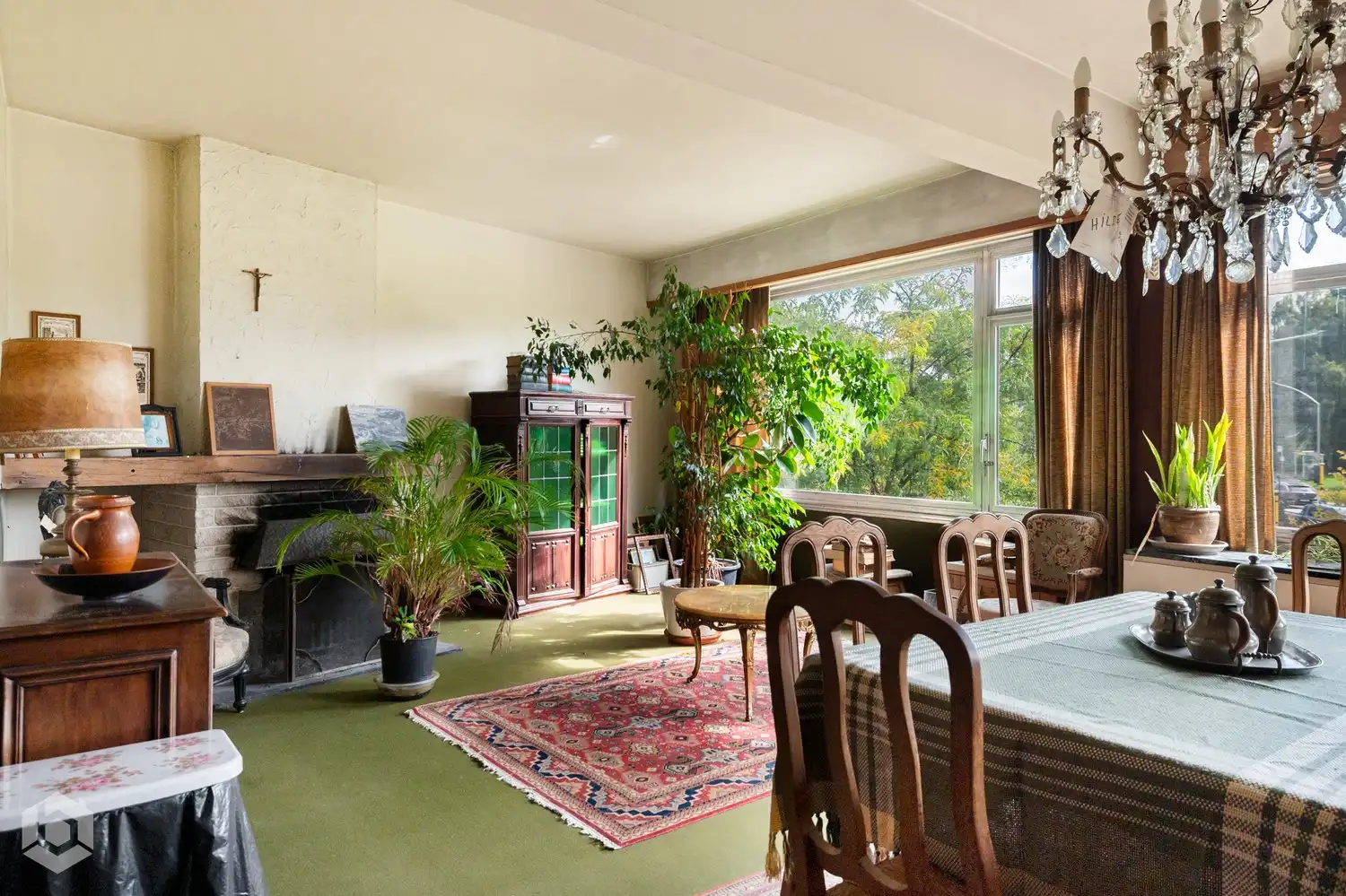 Appartementsgebouw met 4 app., 2 handelsglv., 5 garages én tuin foto 29
