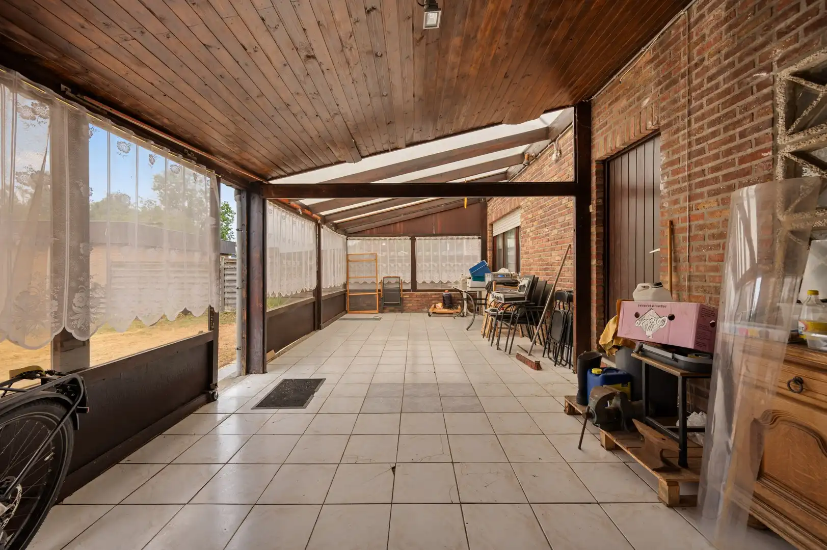Ruime op te frissen woning op een rustige locatie - perfect voor uw droomproject! foto 11