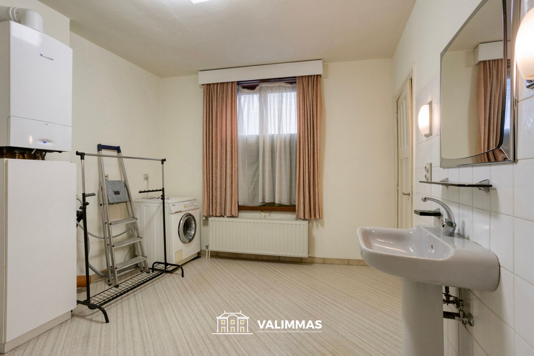 Centraal en toch rustig gelegen woning met tuin en garage... foto 14