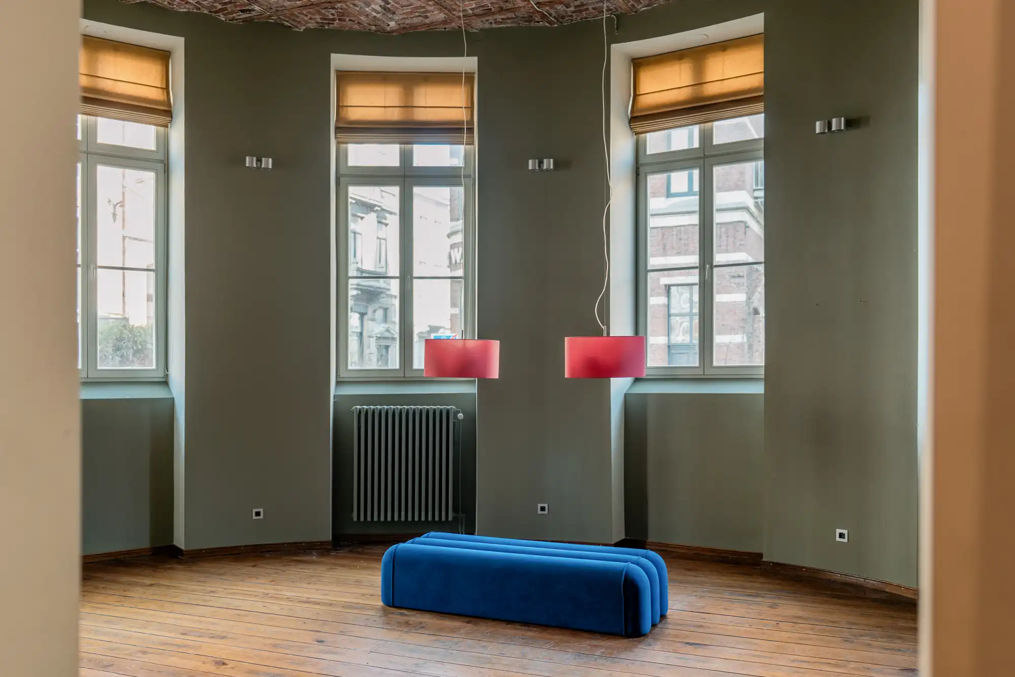 Doornroosje en Zillion in één sprookje: er was eens een appartement met een vijver in een kasteel. foto 18