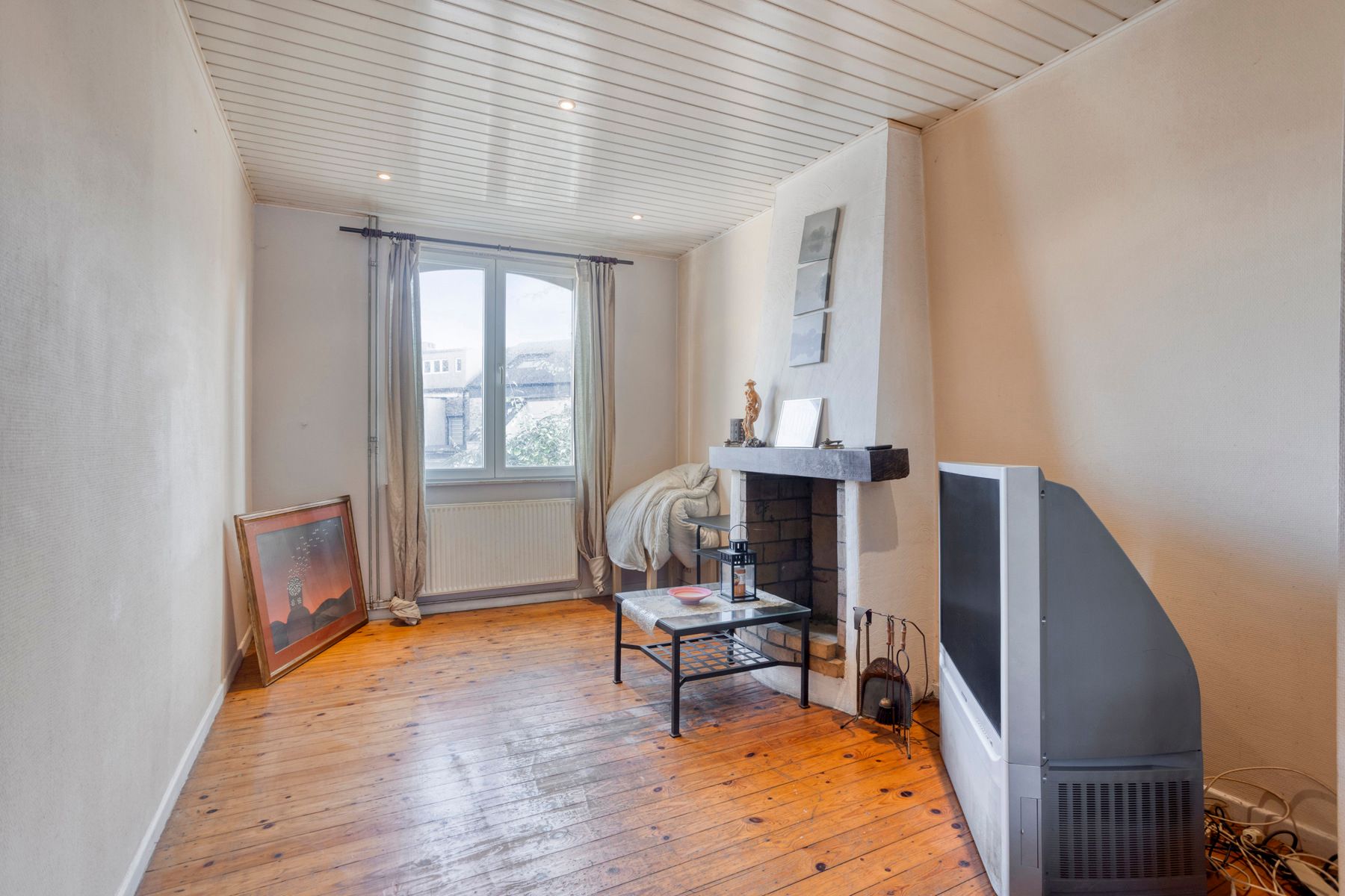 Te renoveren woning met zeer goede ligging! foto 8