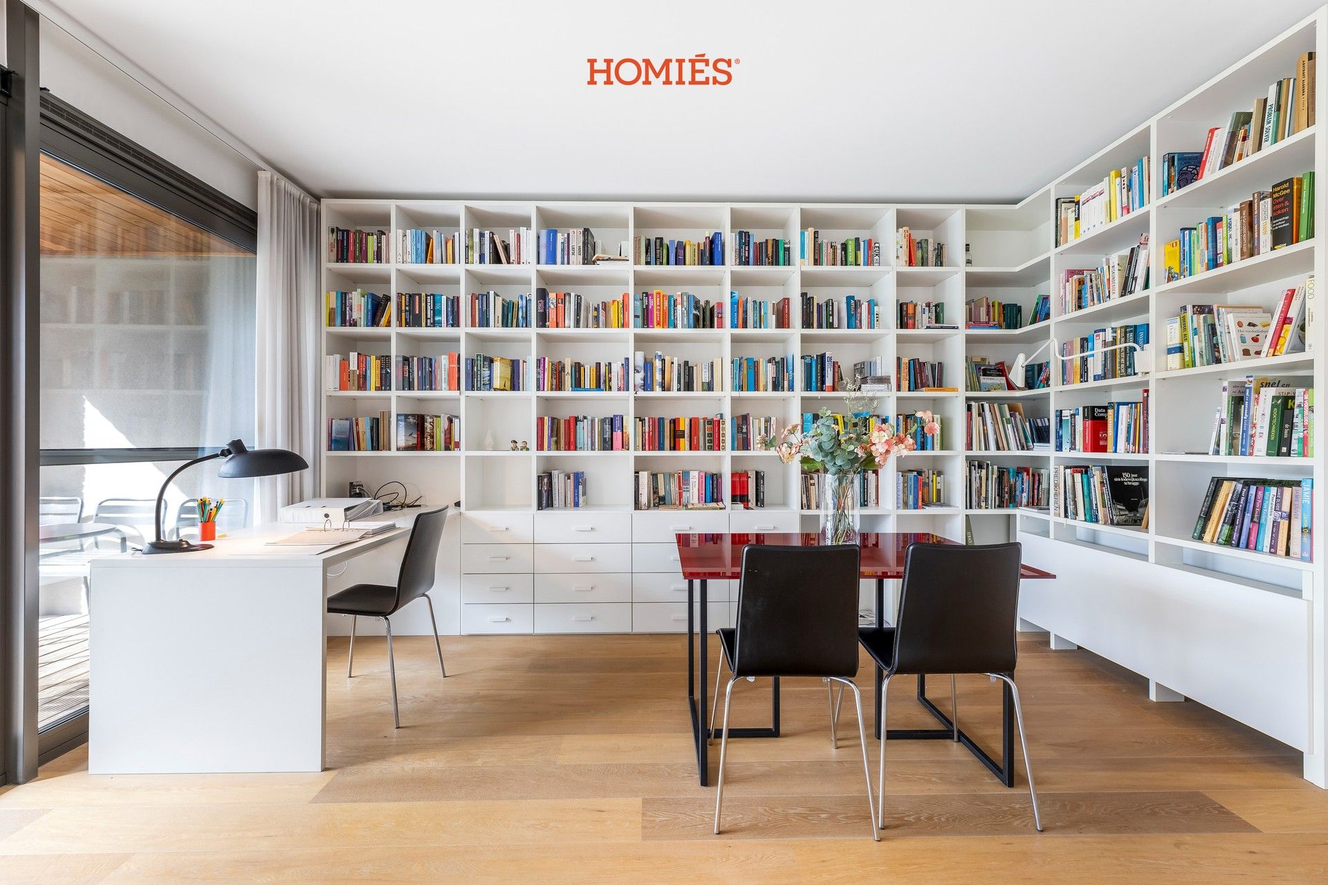 Ruim appartement met 2slpk, terras en autostaanplaats foto 8