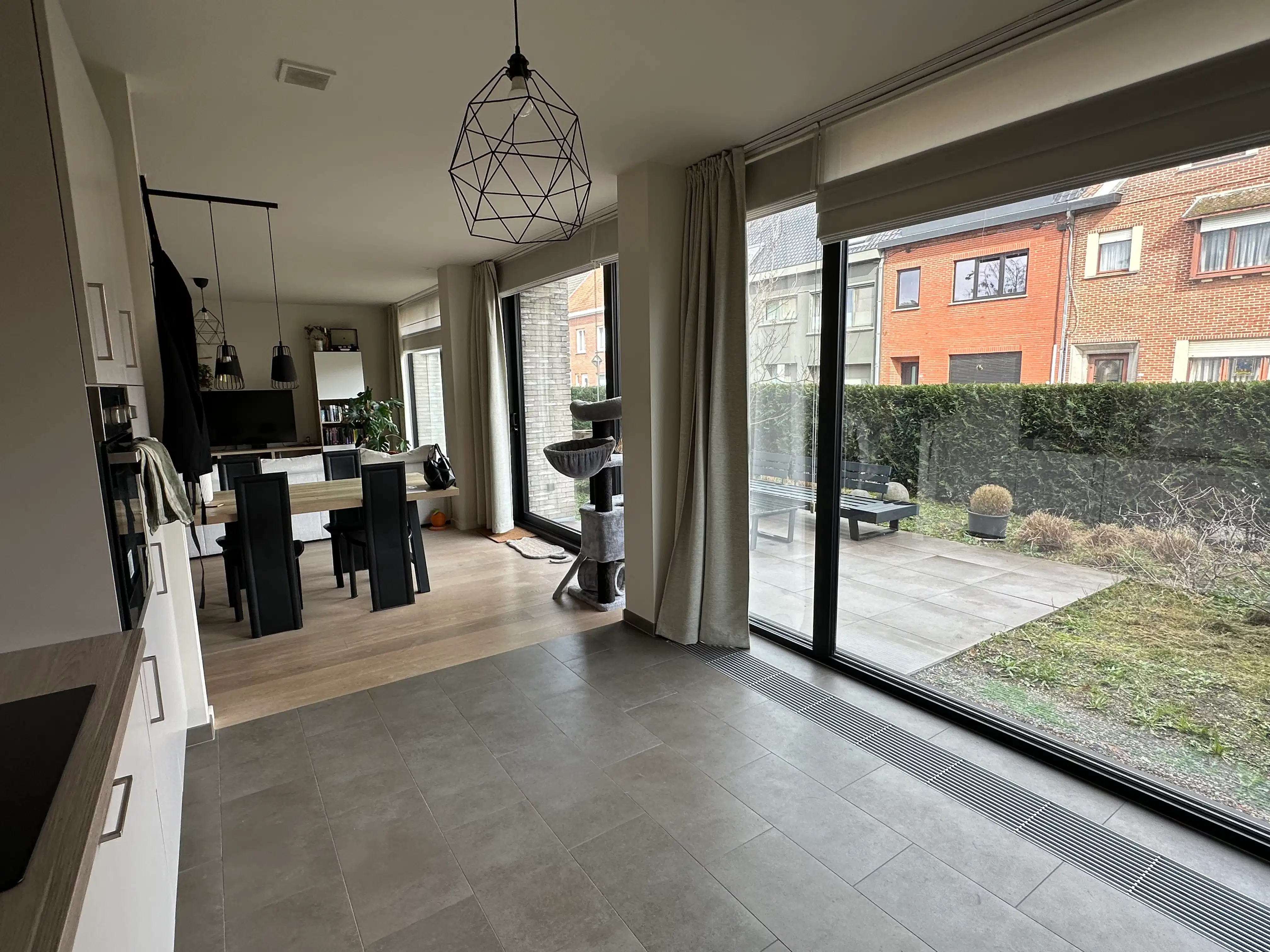 Gelijkvloers appartement met 2 slaapkamers! foto 5