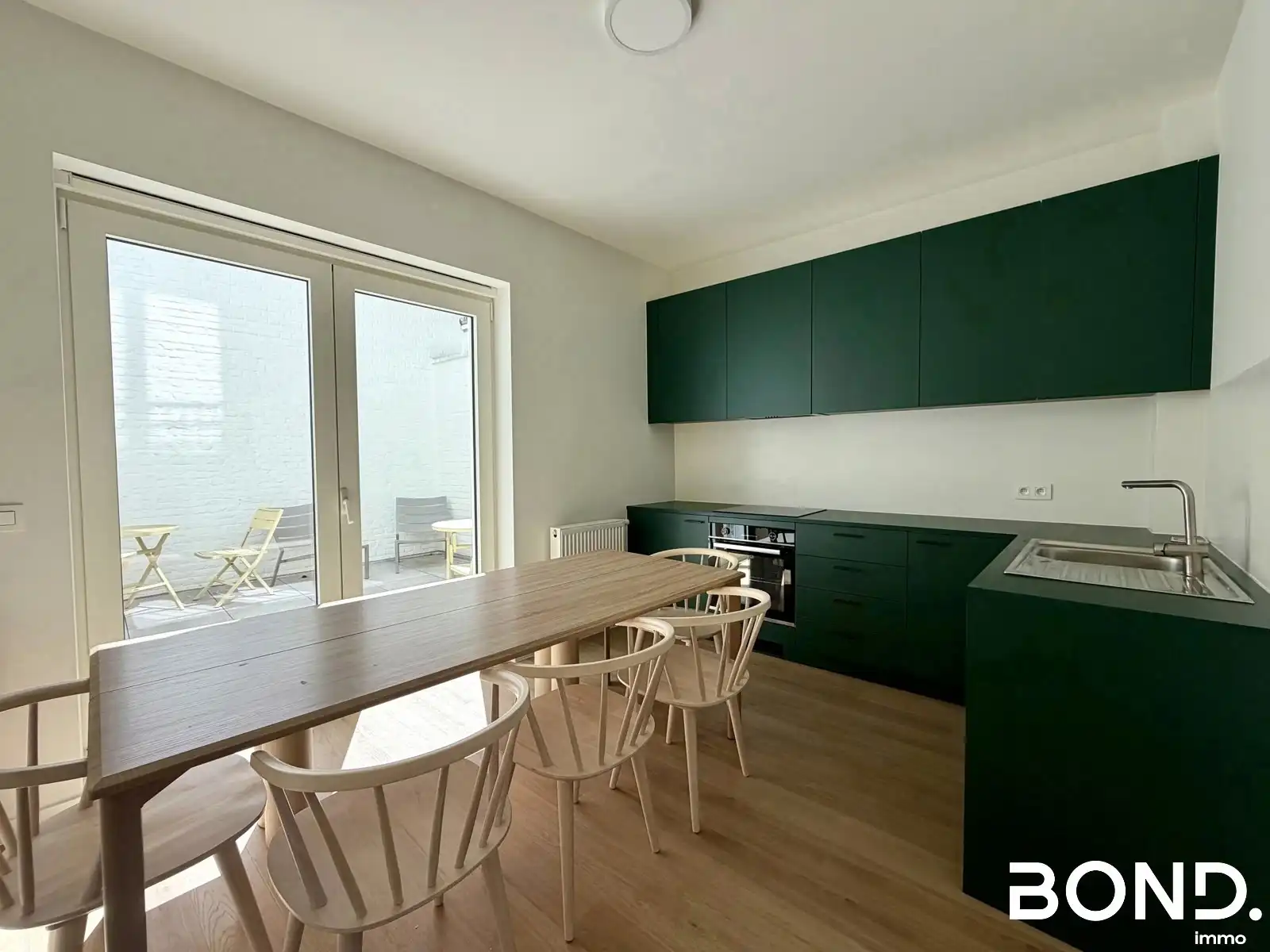 Lichtrijke studentenkamer met eigen badkamer op toplocatie foto 5