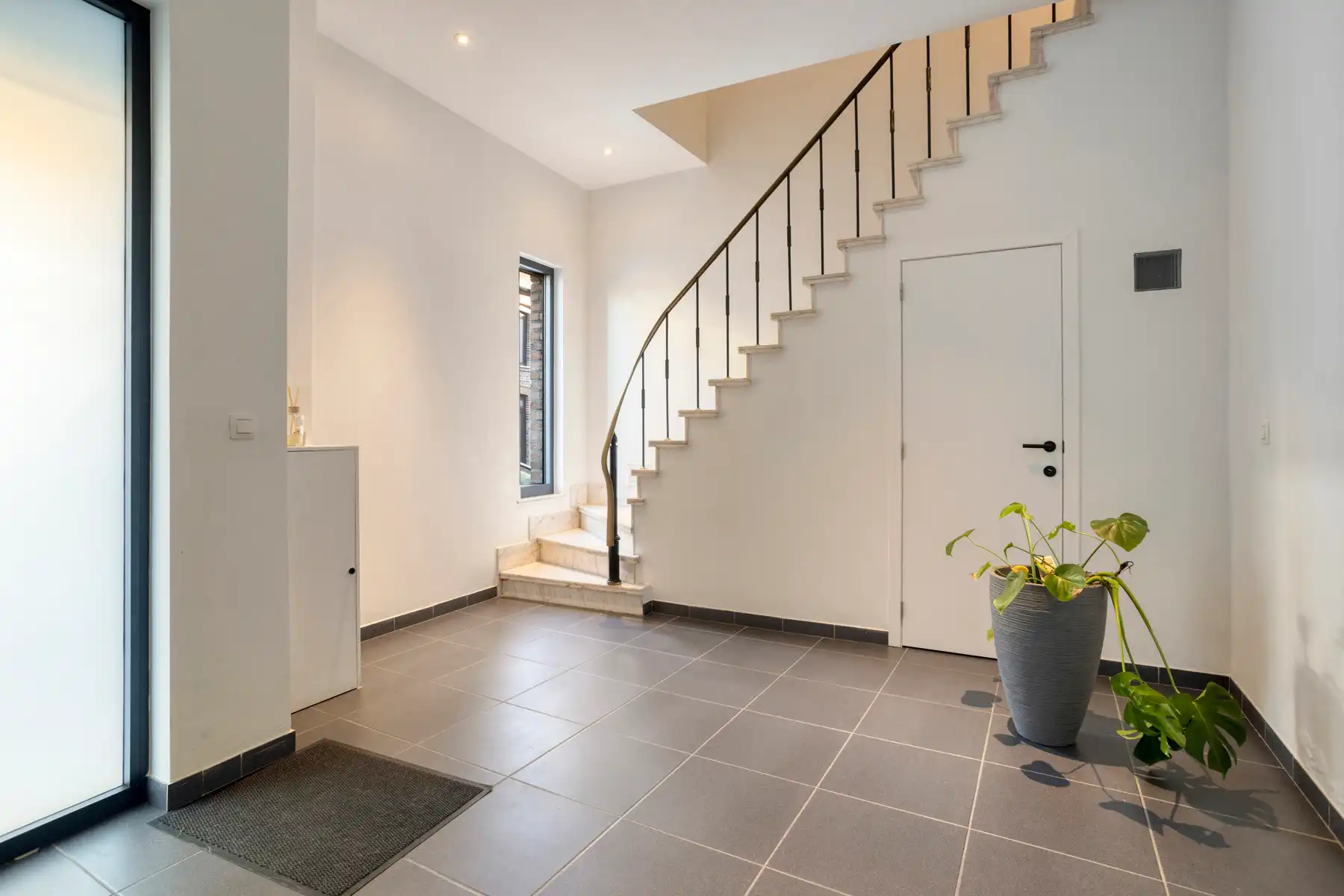 Appartement met 3 slaapkamers, terras en parkeerplaats foto 24