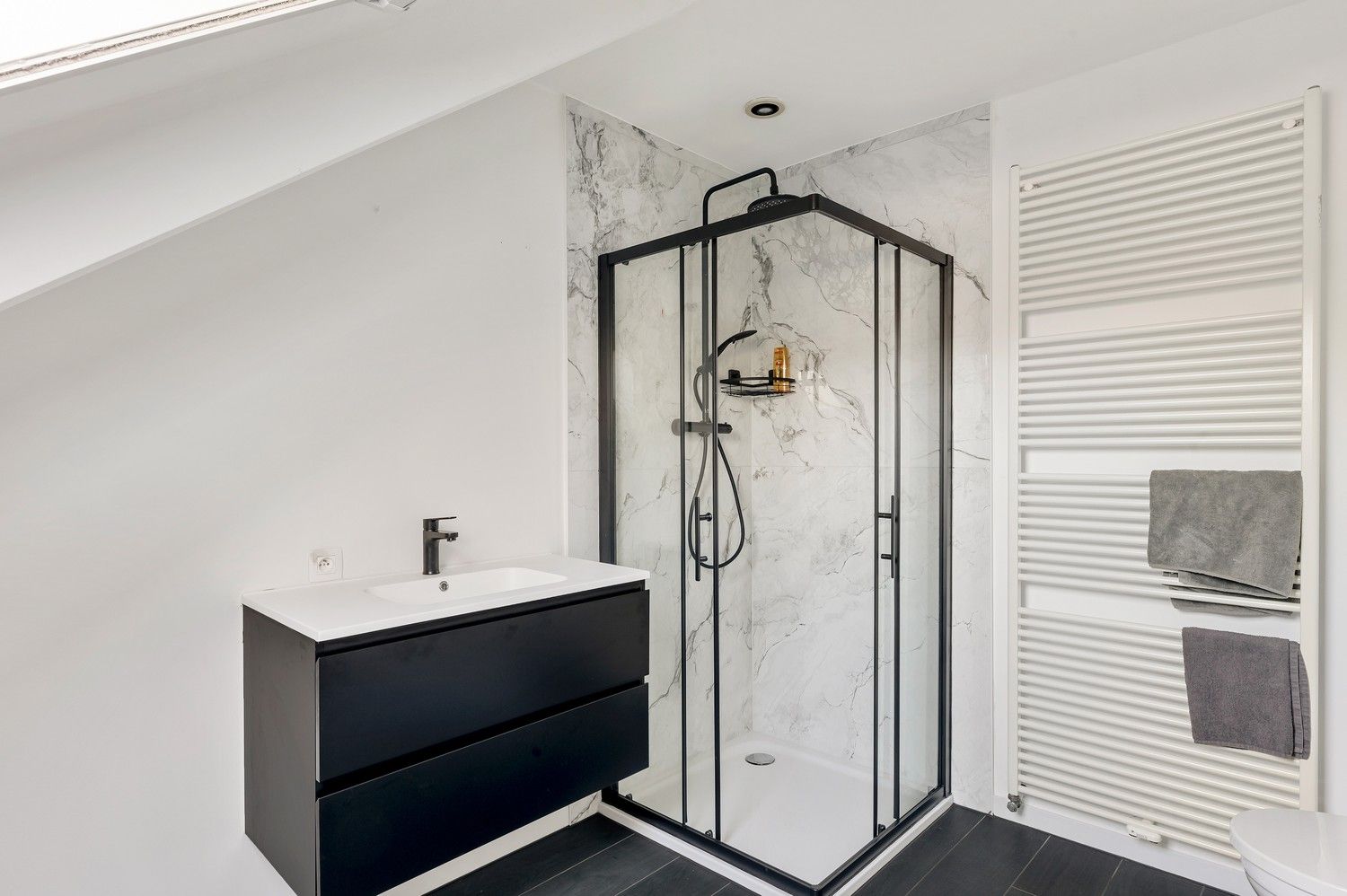 Prachtige en ruime villa met mogelijk zes slaapkamers gelegen op een toplocatie. foto 28