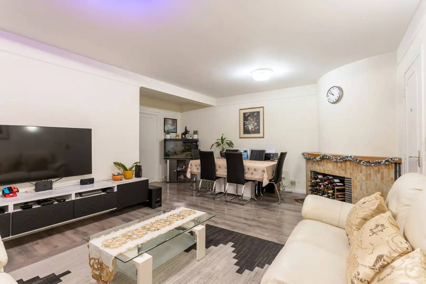 Appartement met 2 slaapkamers, ruim terras en berging foto 4