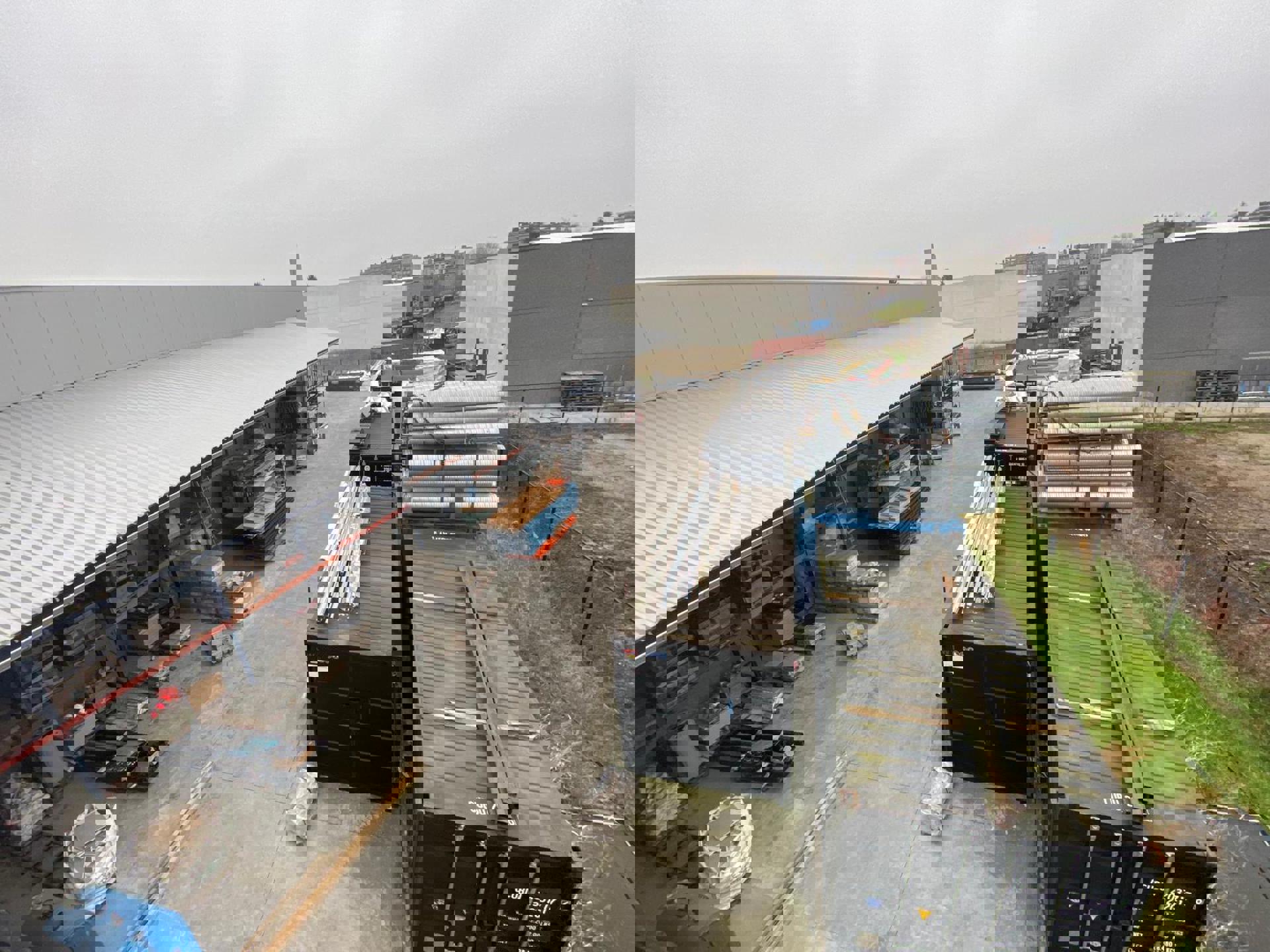 Zo goed als nieuw bedrijfsgebouw te huur in Sint-Niklaas foto 4