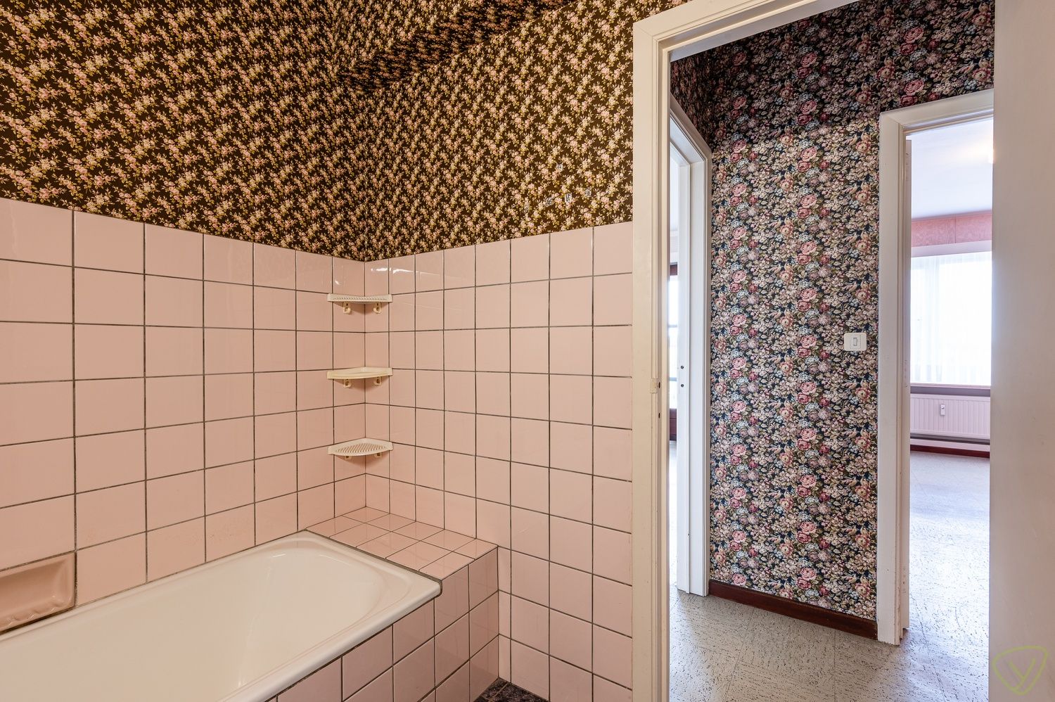 Lichtrijk appartement met twee terrassen en garage-optie in centrum Eeklo foto 9