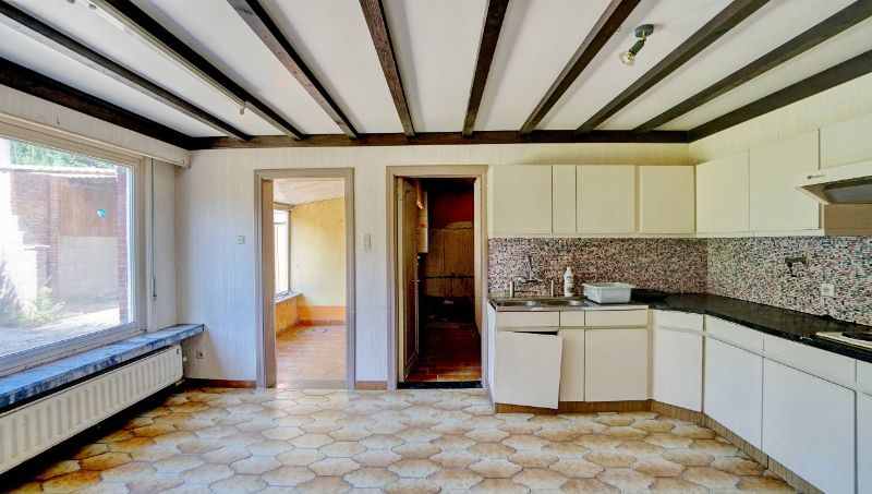 Te renoveren woonhuis van 140m² in half-open-bebouwing met tuin op 3 are 53 ca foto 7