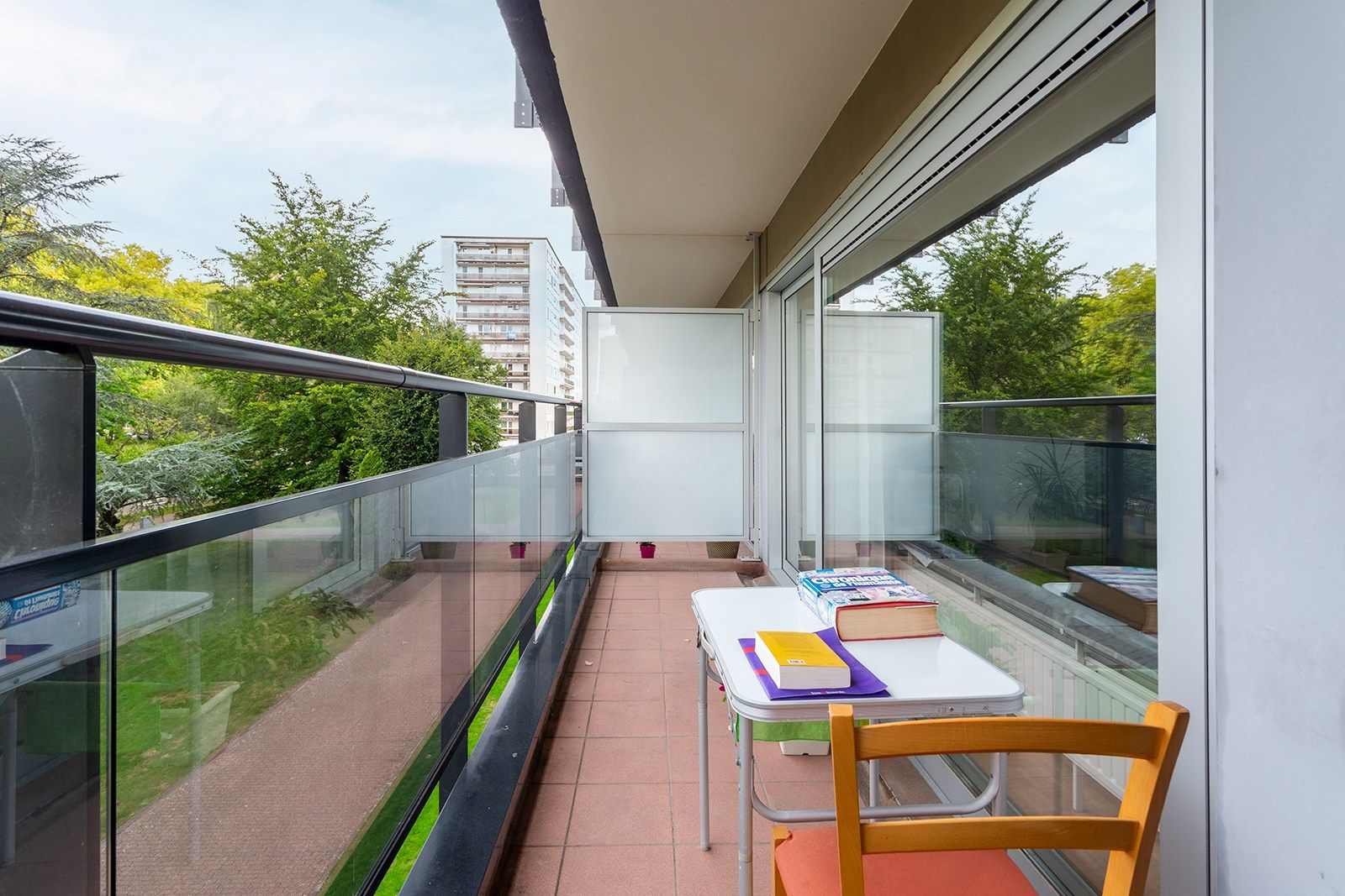 Ruim en lichtrijk appartement met 2 terrassen en garagebox foto 7