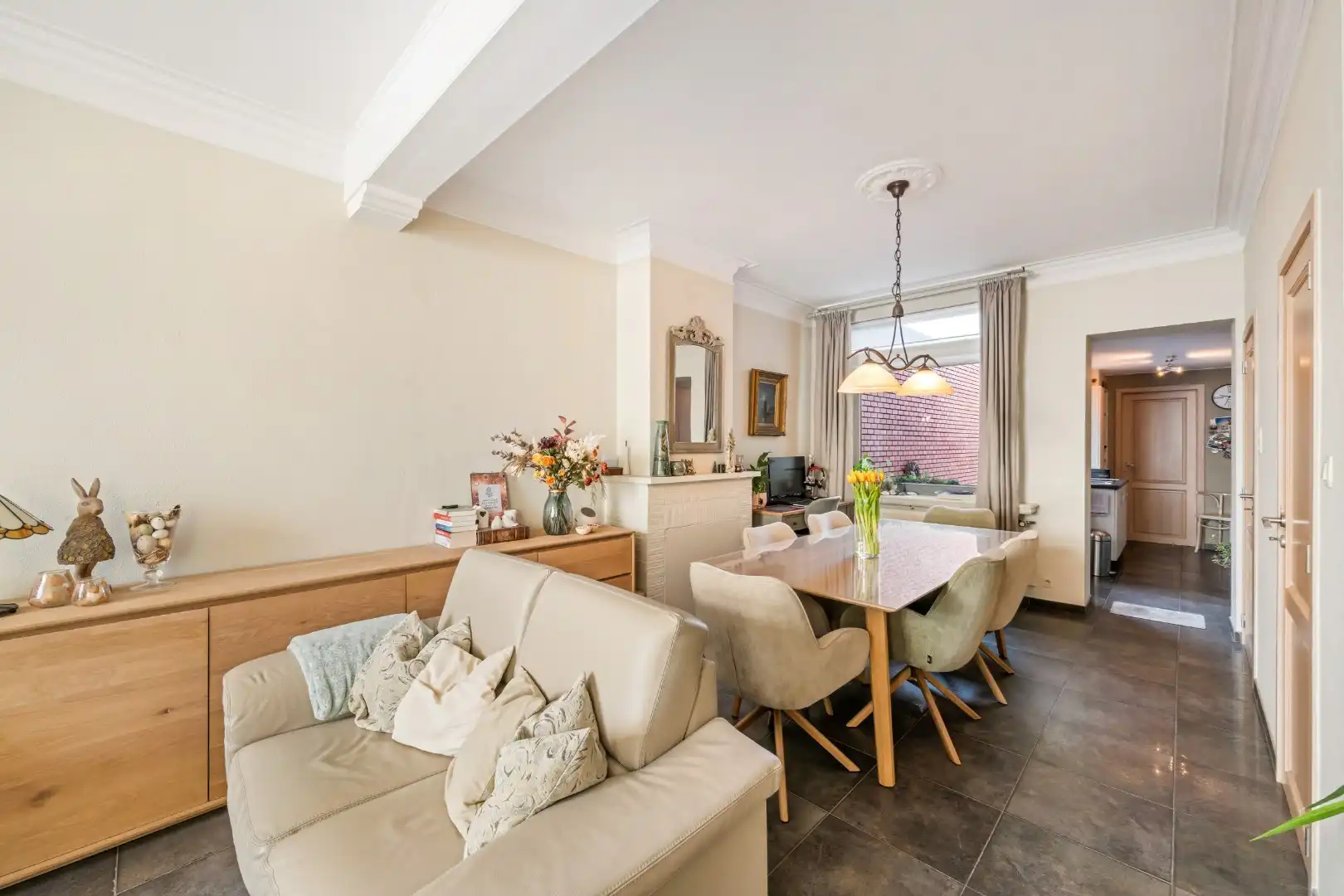 Instapklare woning met 3 slaapkamers en zonnige tuin in Vlamertinge foto 4