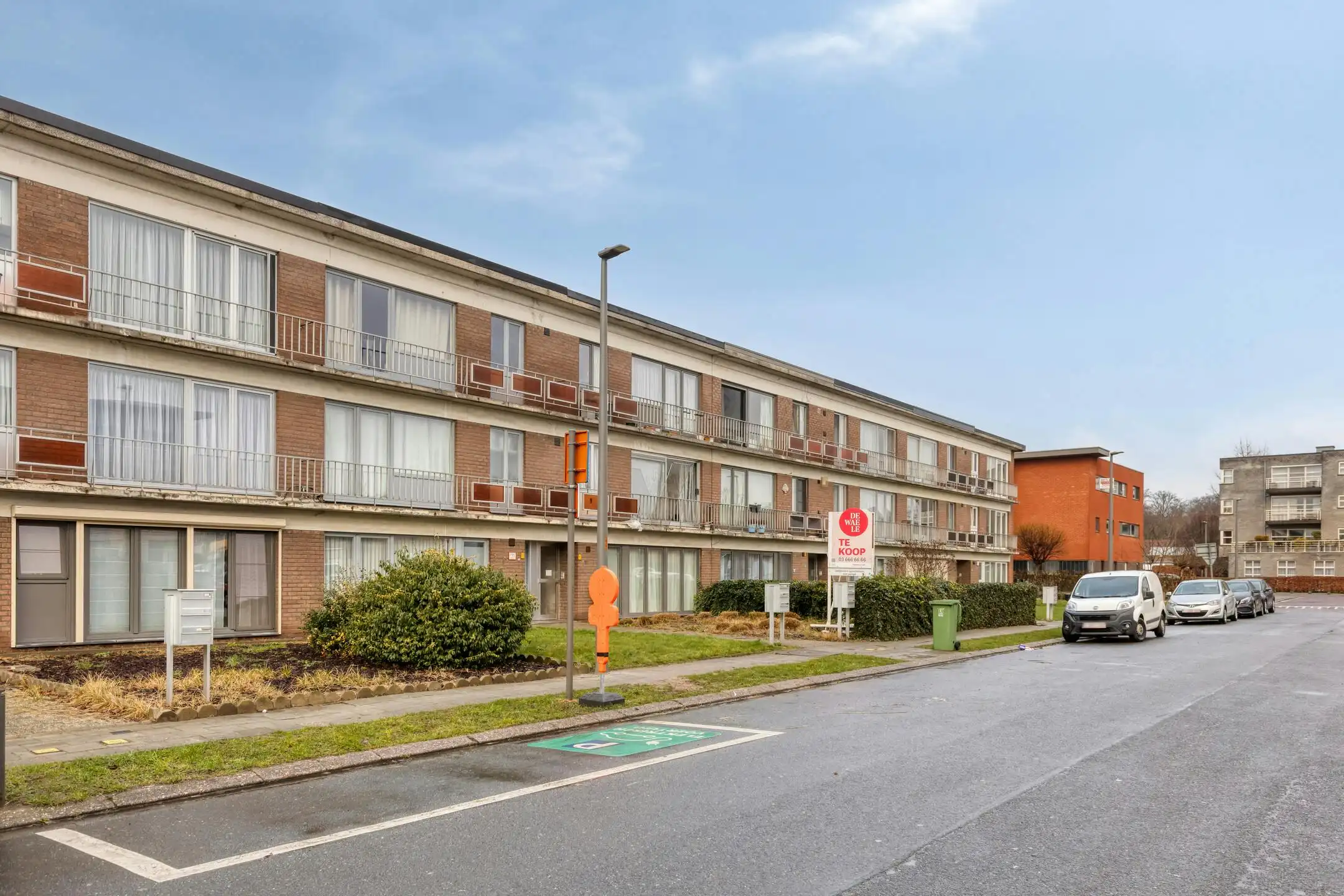 Gelijkvloers appartement met ZW-tuin en garage te koop foto 18