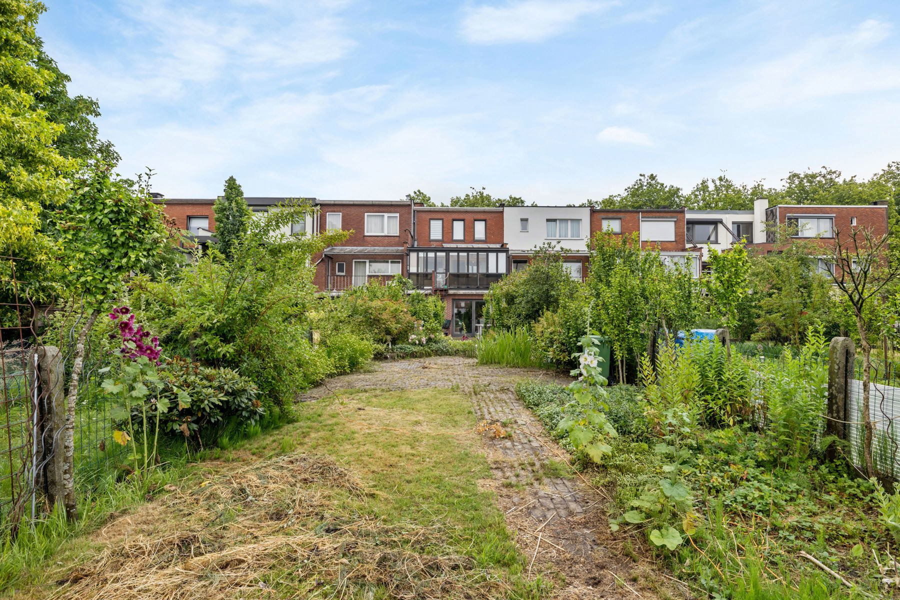 Charmante bel-etage met tuin & garage in hartje Sint-Niklaas foto 5