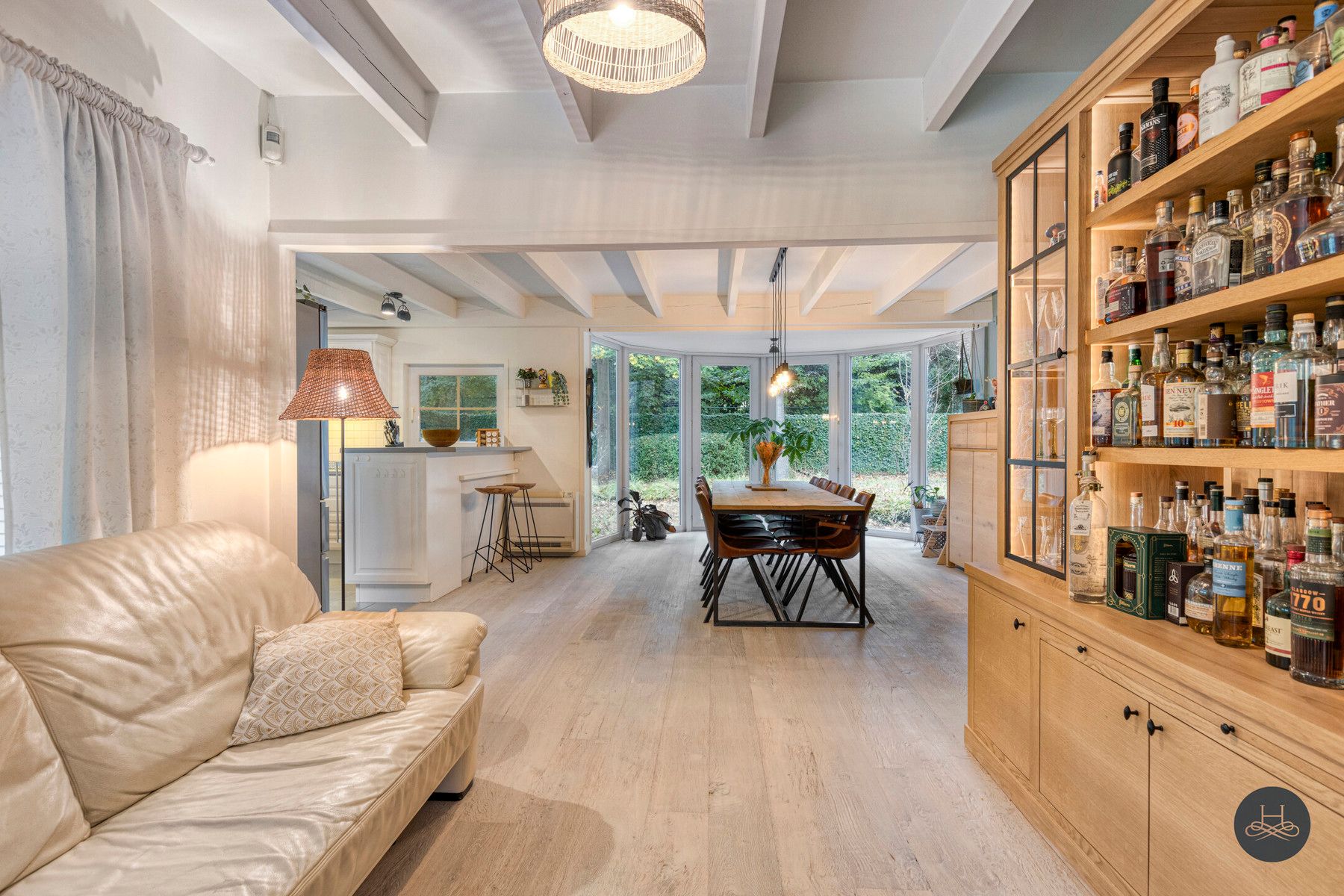 Indrukwekkende groen gelegen villa met zwembad en poolhouse  foto 15