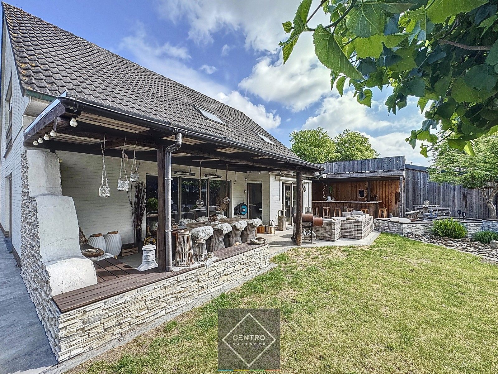 BEDRIJFSPAND te koop op AAA-locatie! Verwarmd MAGAZIJN/TOONZAAL met burelen en instapklare WONING te Brugge (Sint-Michiels). foto 14