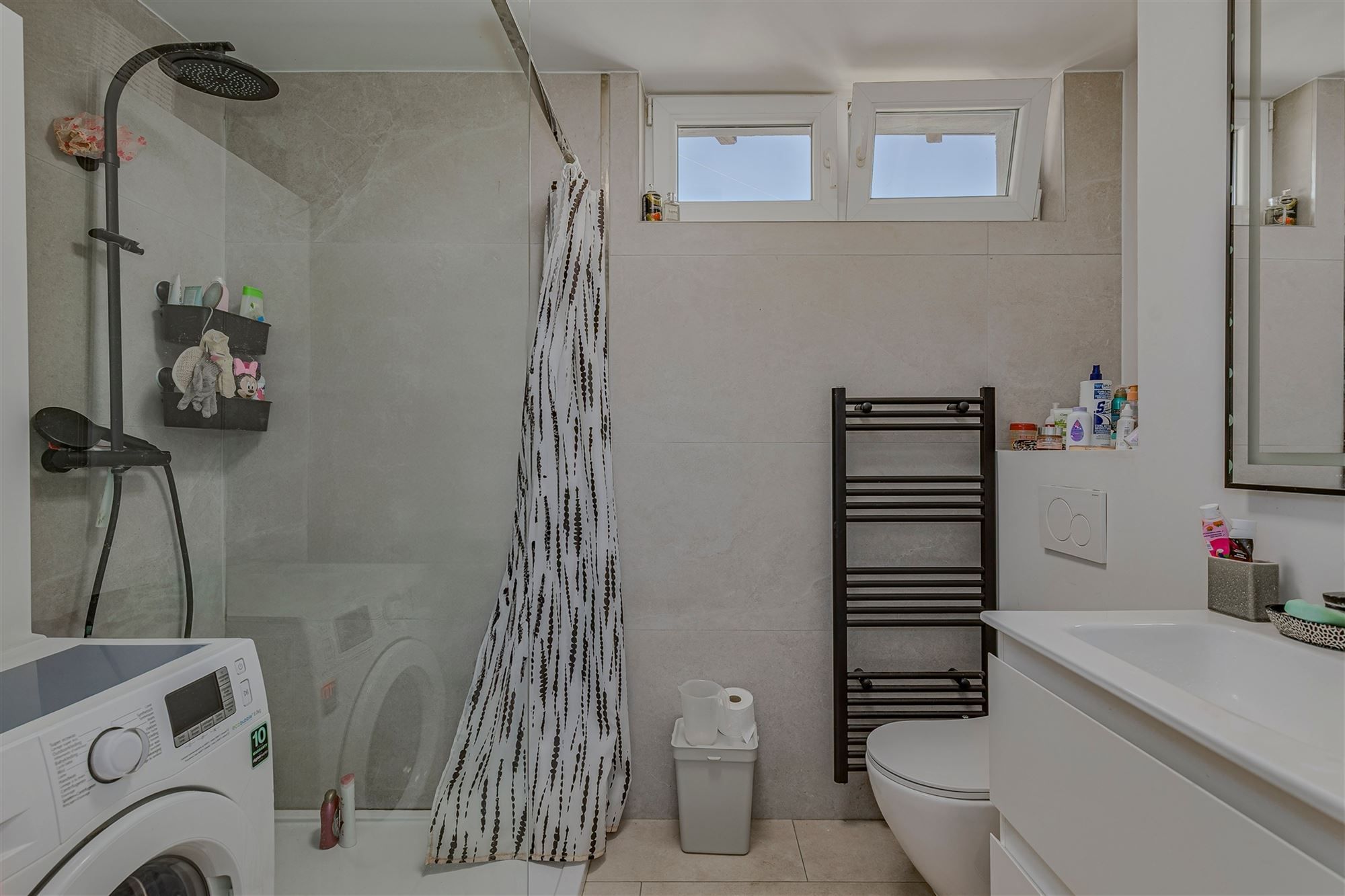 Woning ingedeeld in 4 verhuurde units op topligging aan Park Spoor Noord foto 22