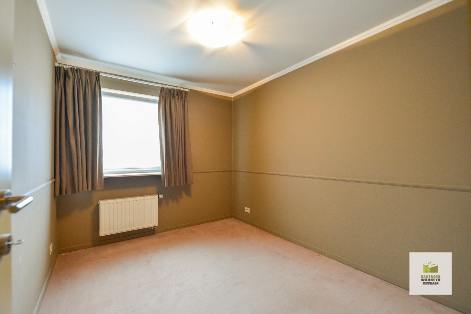 Ruim appartement met 2 slaapkamers, terras en garage in centrum Wingene foto 14