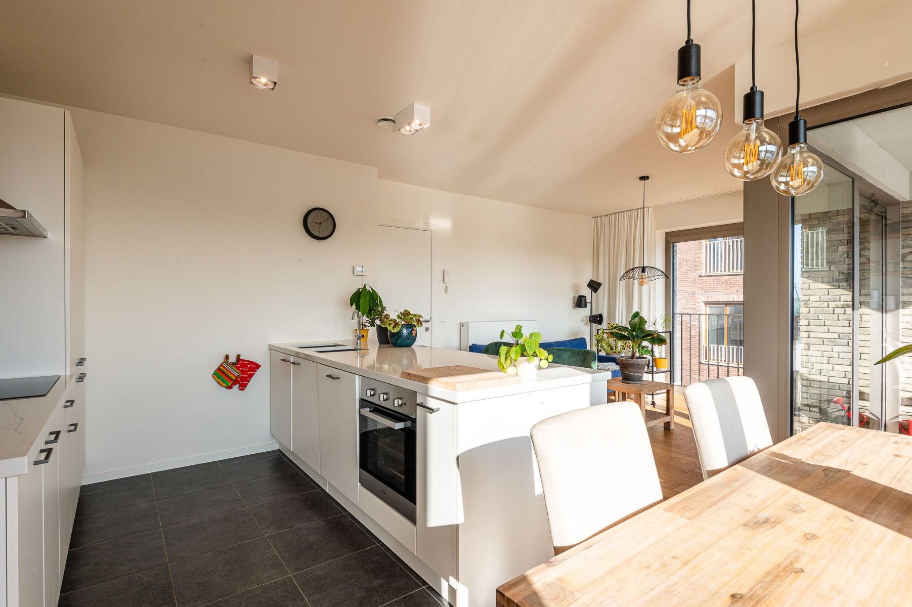 Nieuwbouw 2-slpk app met zicht op het water nabij Oude dokken foto 12