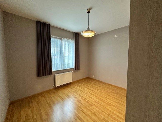 Verzorgd appartement op de 1ste verdieping met 2 slaapkamers,  autostandplaats, lift, terras te Neeroeteren. foto 8