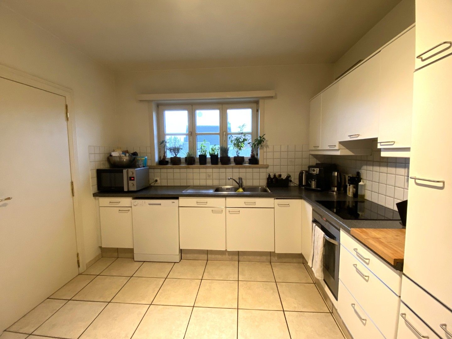 Ruime gezinswoning in een residentiële omgeving foto 7