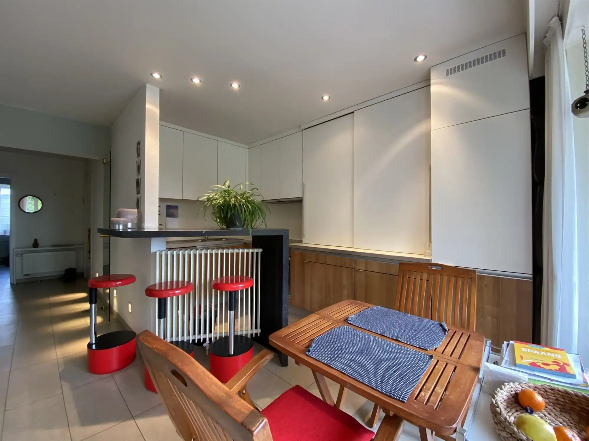 Tweeslaapkamer appartement met garage, centrum Evergem foto 6