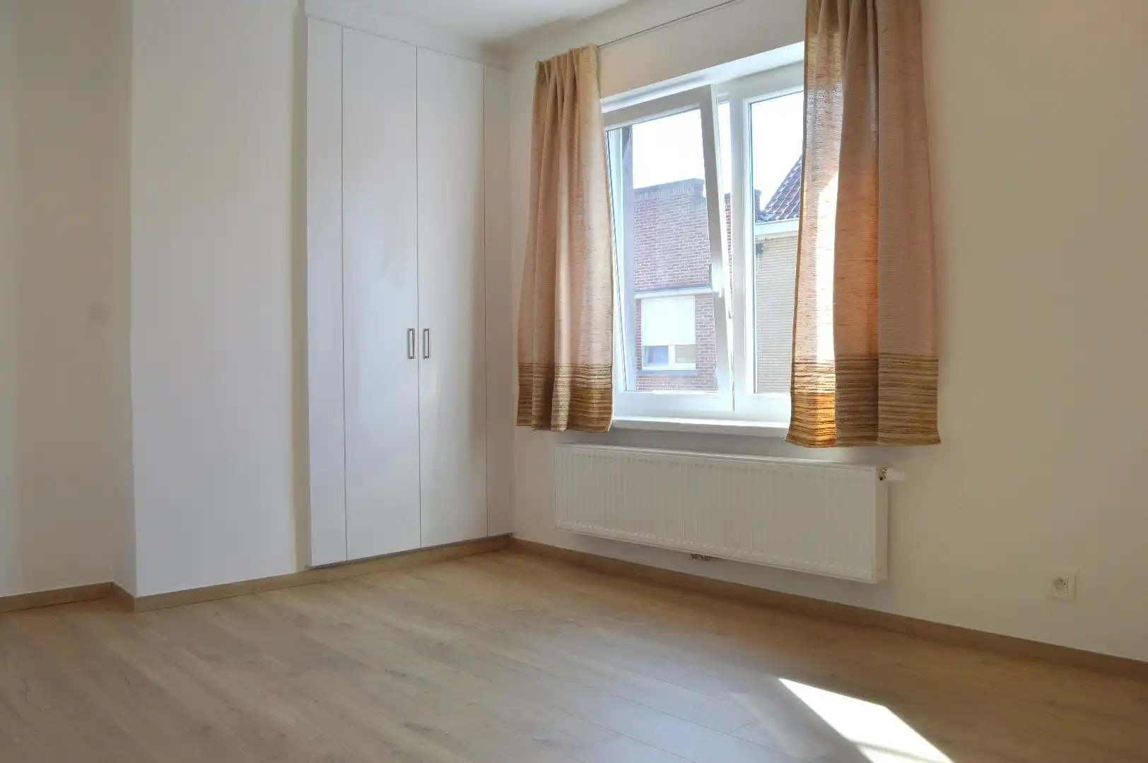 Gezellige woning met 2 slaapkamers en mooi stukje tuin te koop te Heule foto 9