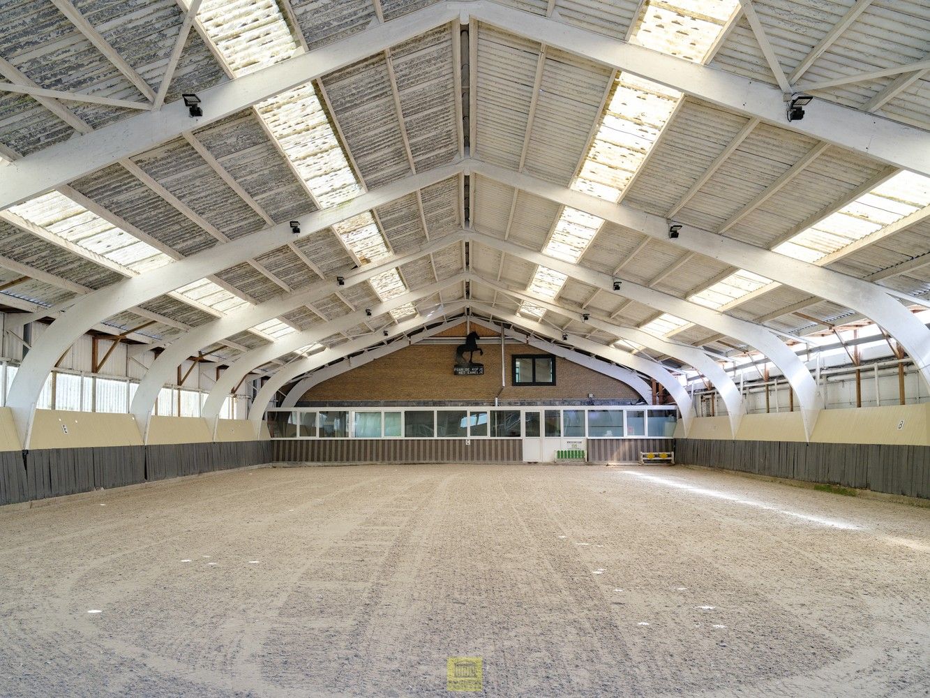 Uitzonderlijk pand - manege met gastenverblijf foto 8