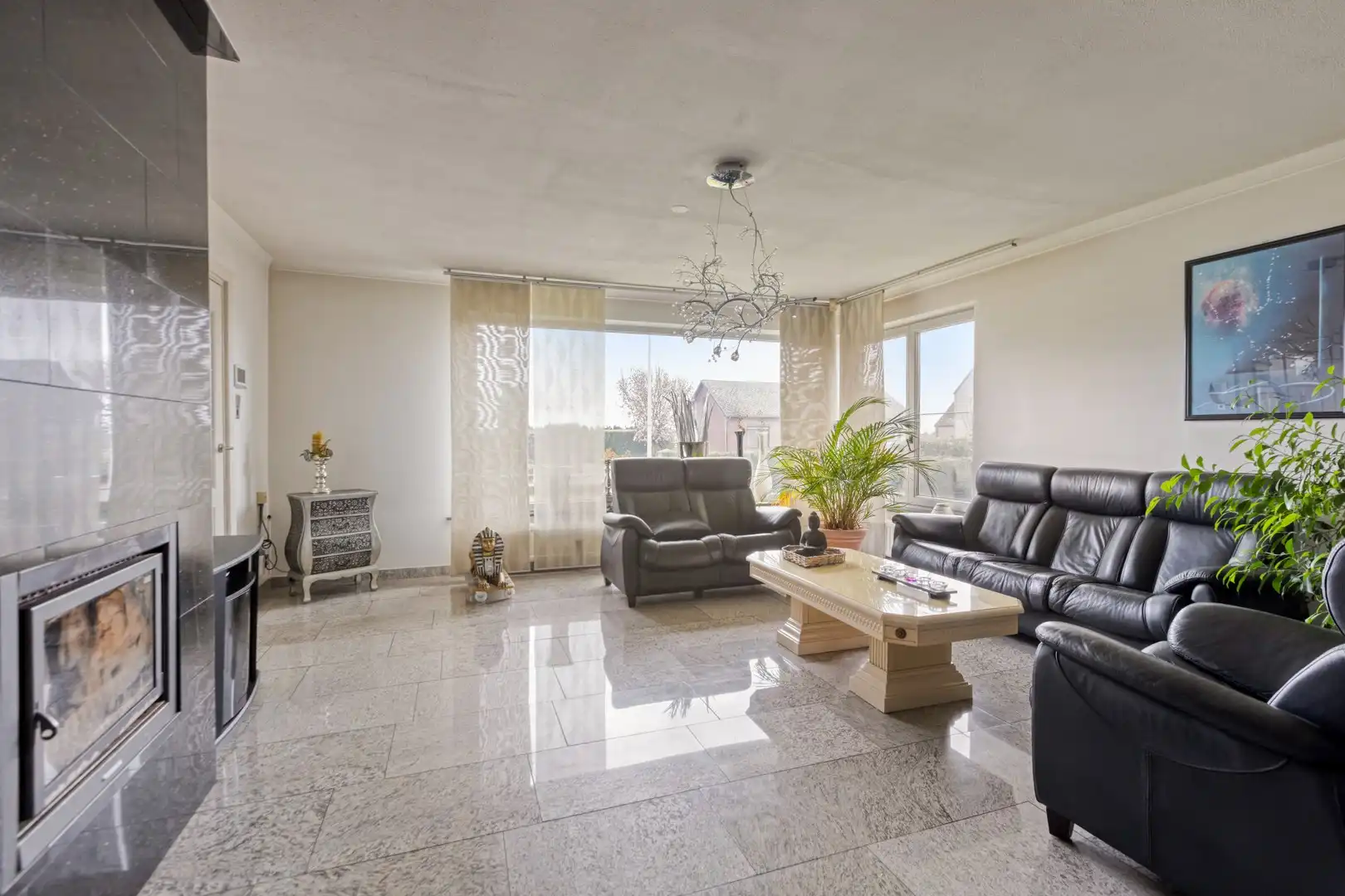 Charmante gezinswoning op ruim perceel foto 9