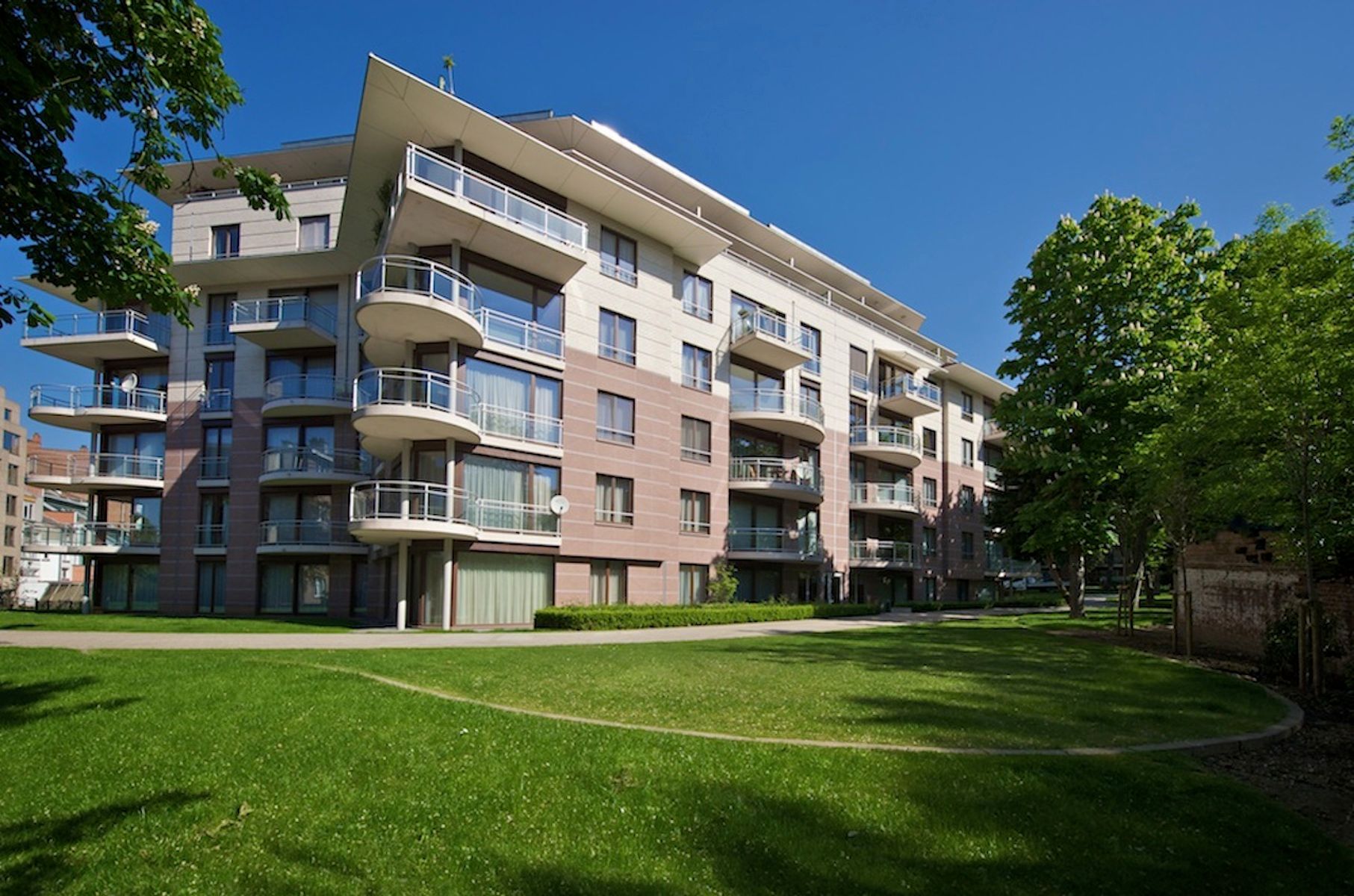 Echte topper in Merode: 2 slk. + terras + parking foto 5