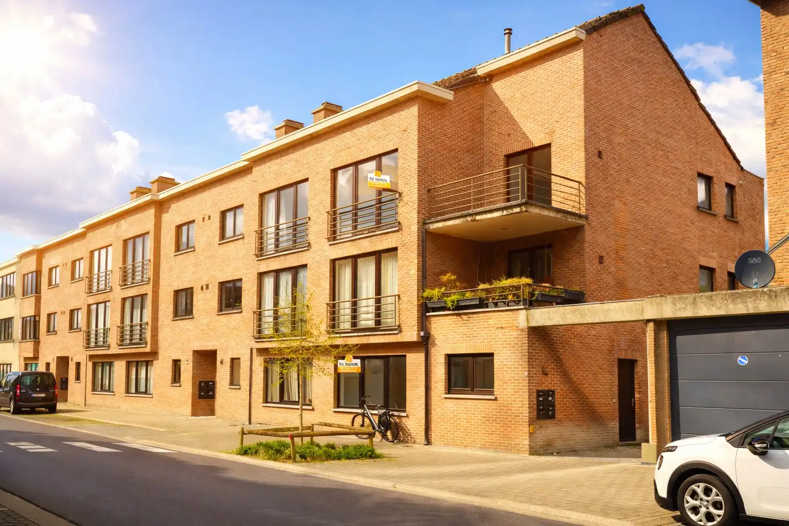 Gelijkvloers appartement met 1 slaapkamer en garage te Lokeren foto {{pictureIndex}}